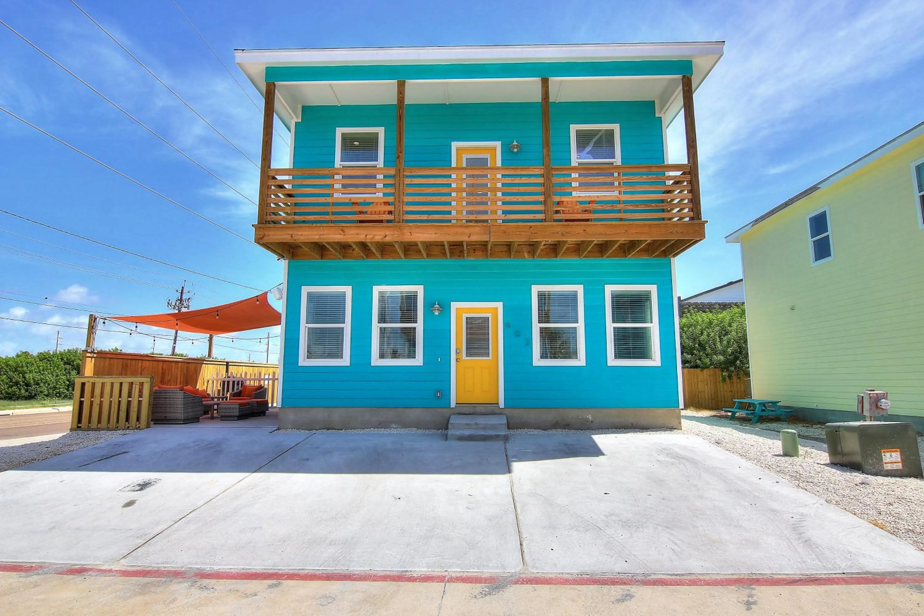 Property building in The Beach Buoy
