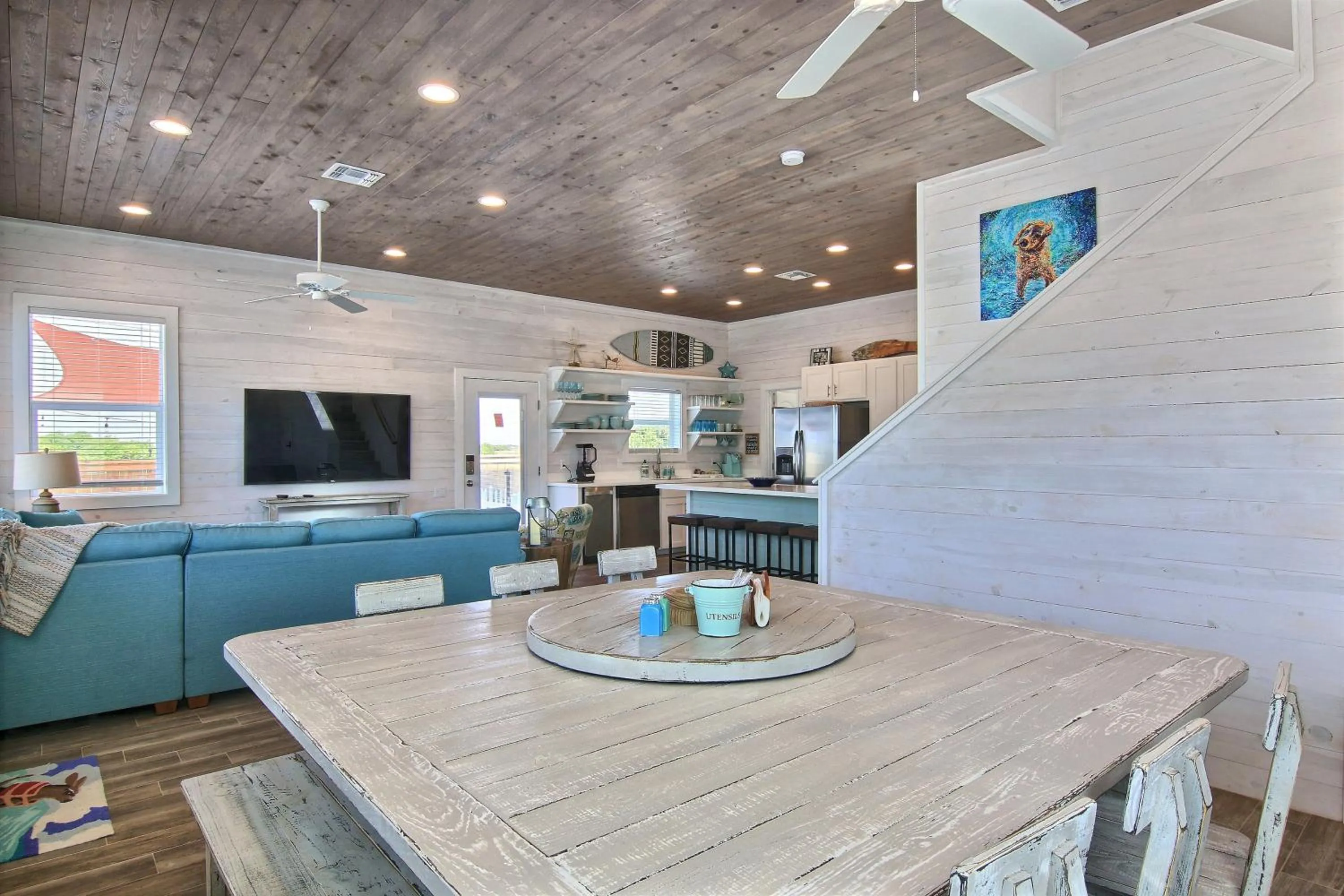 Property building in The Beach Buoy