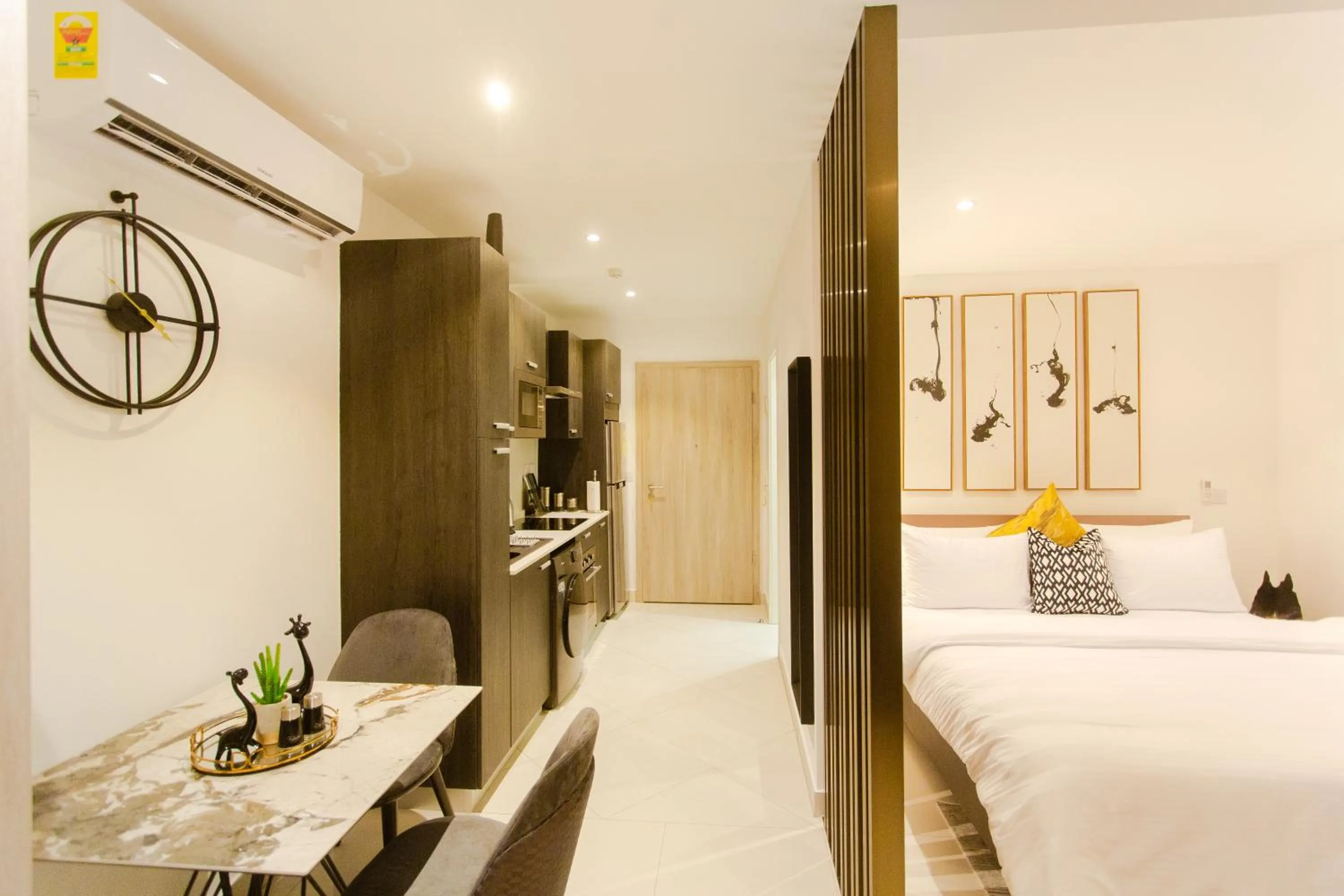 Living room, Bed in Accra Luxury Apartments @ The Lennox