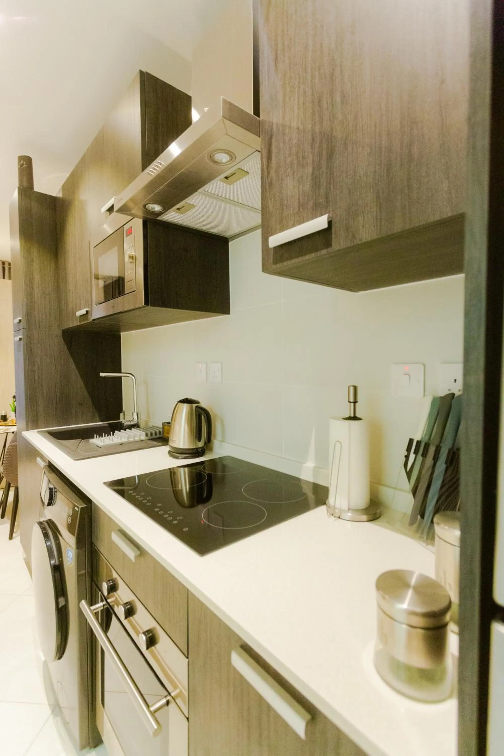 Kitchen or kitchenette in Accra Luxury Apartments @ The Lennox