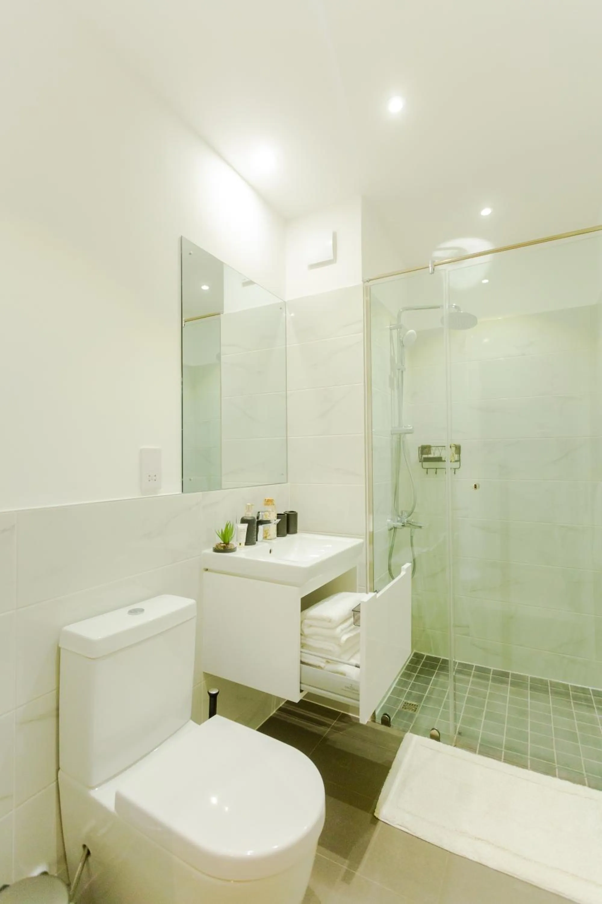 Shower in Accra Luxury Apartments @ The Lennox