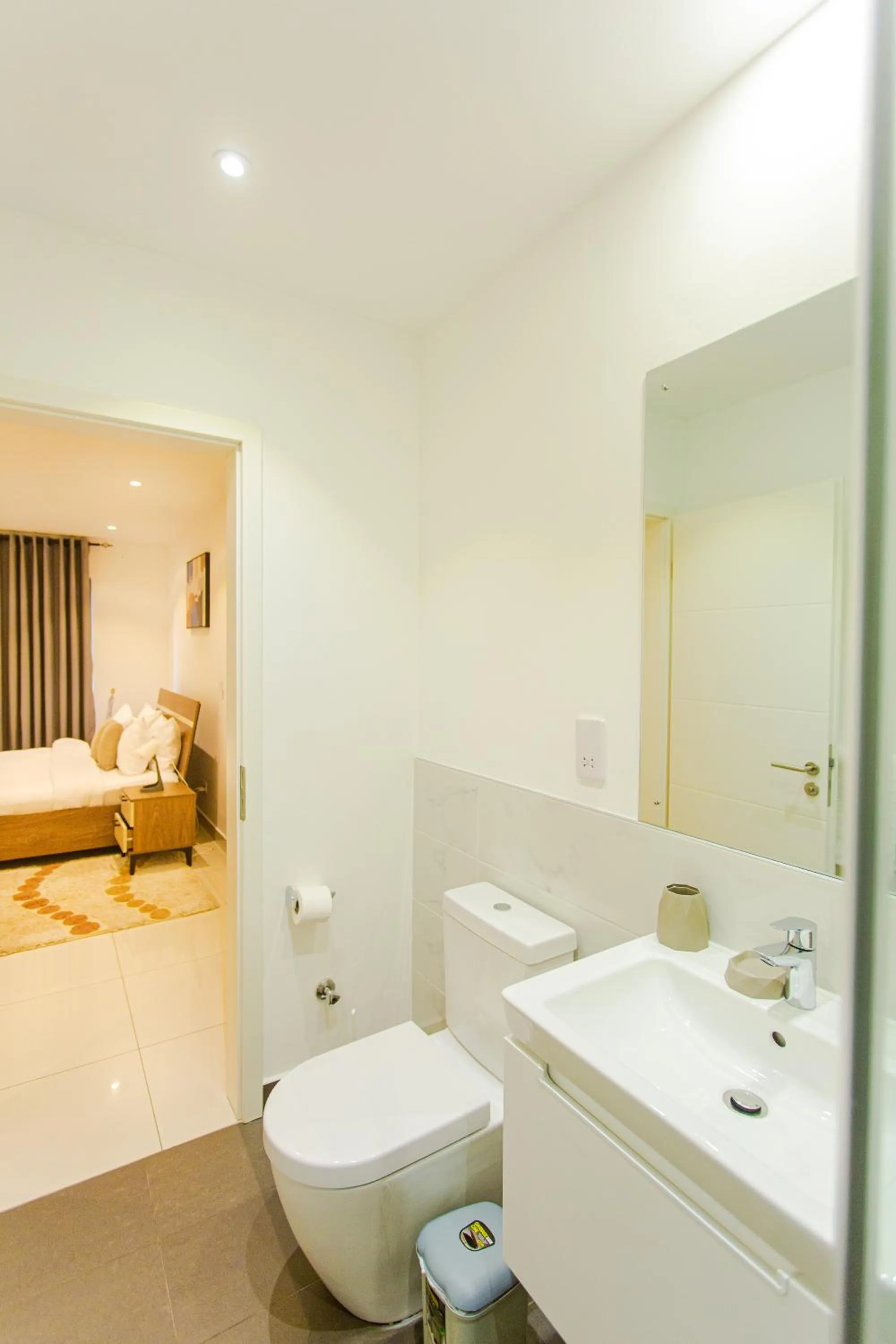 Bathroom, Bed in Accra Luxury Apartments @ The Lennox