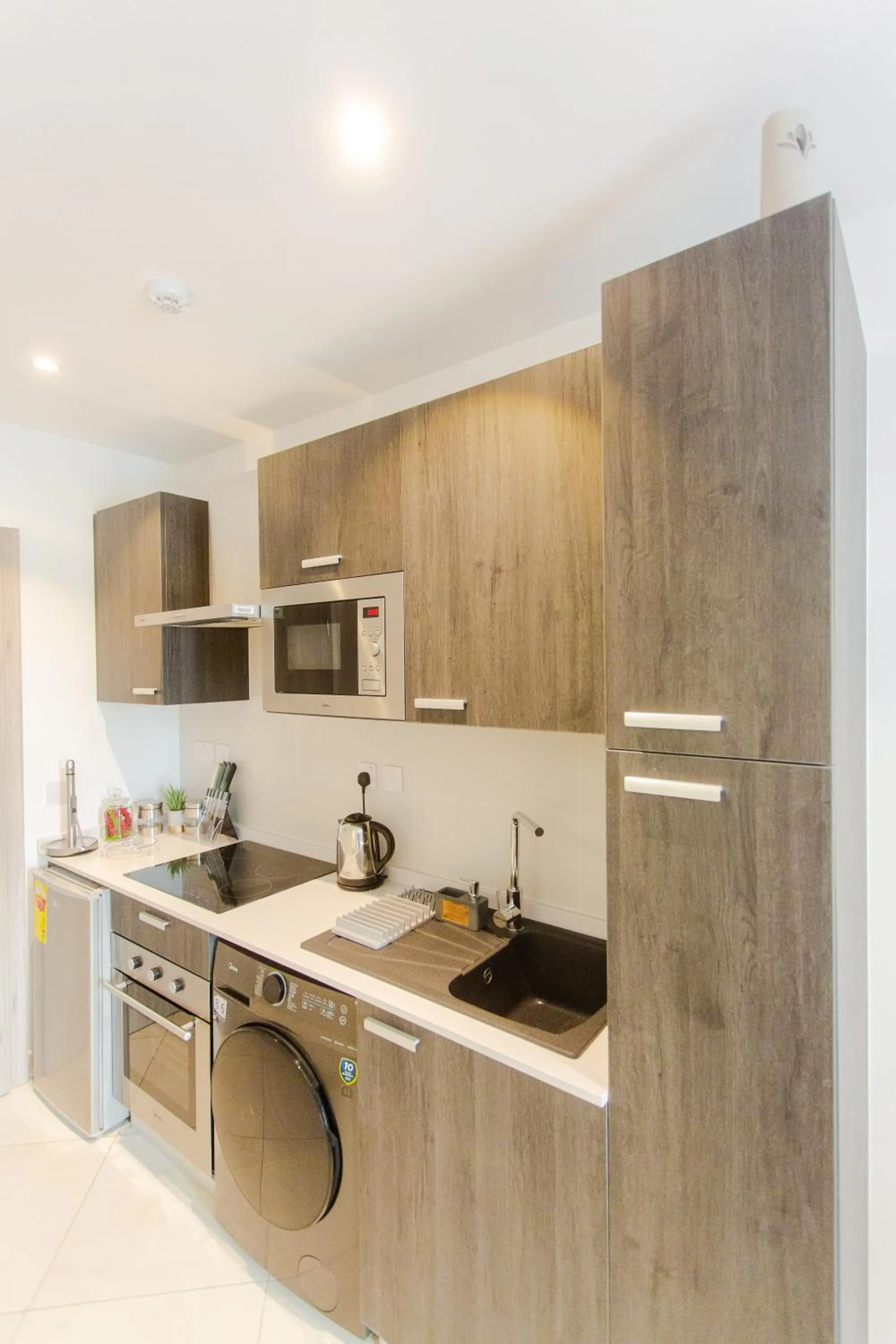 Kitchen or kitchenette in Accra Luxury Apartments @ The Lennox