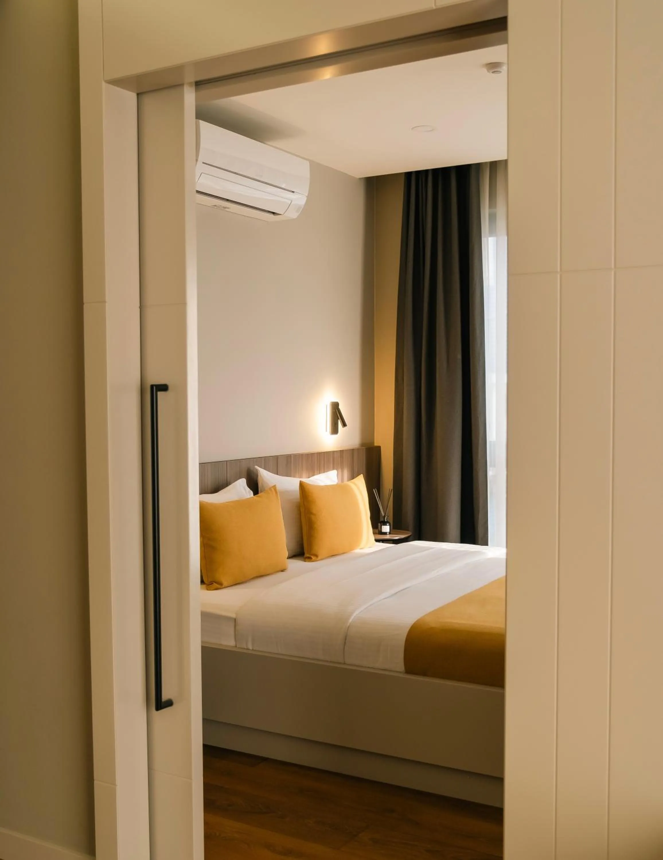 Bedroom, Bed in Vesta Rooms