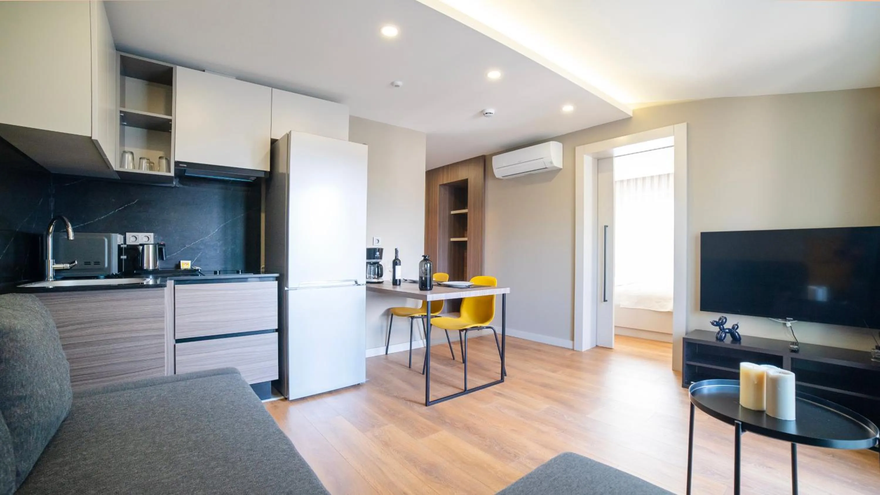 Massage in VESTA SUITES