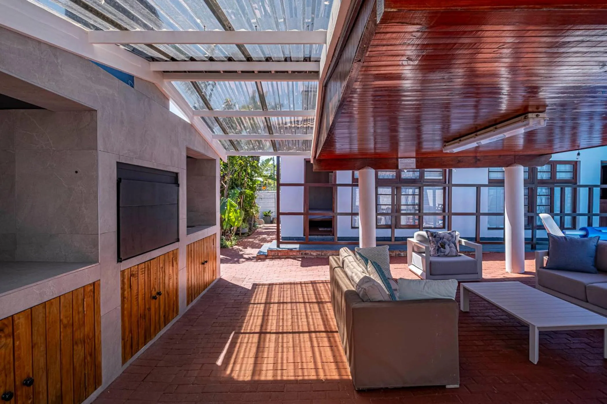 Property building in 5 Third Avenue Guesthouse