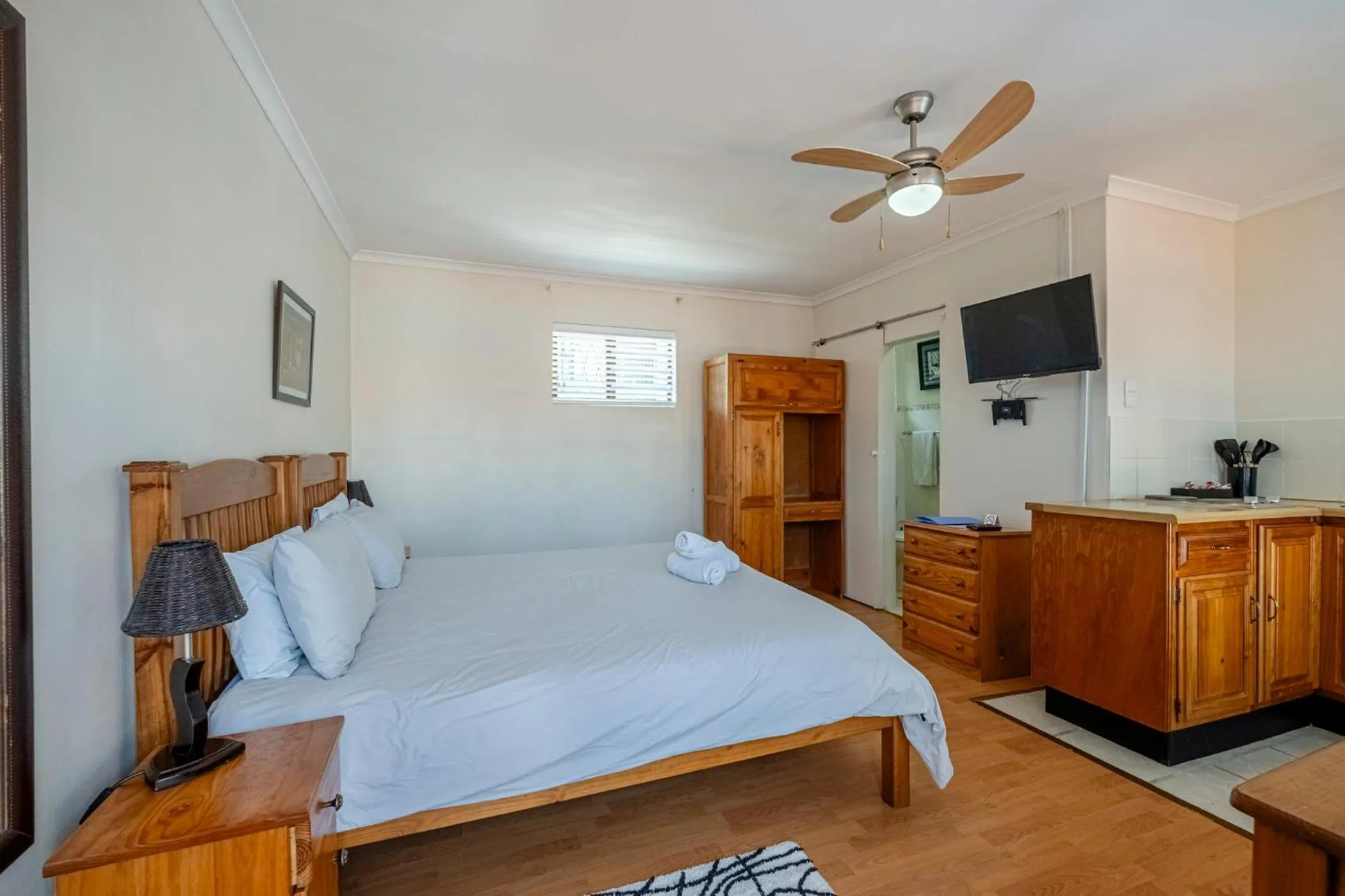 Bedroom, Bed in 5 Third Avenue Guesthouse