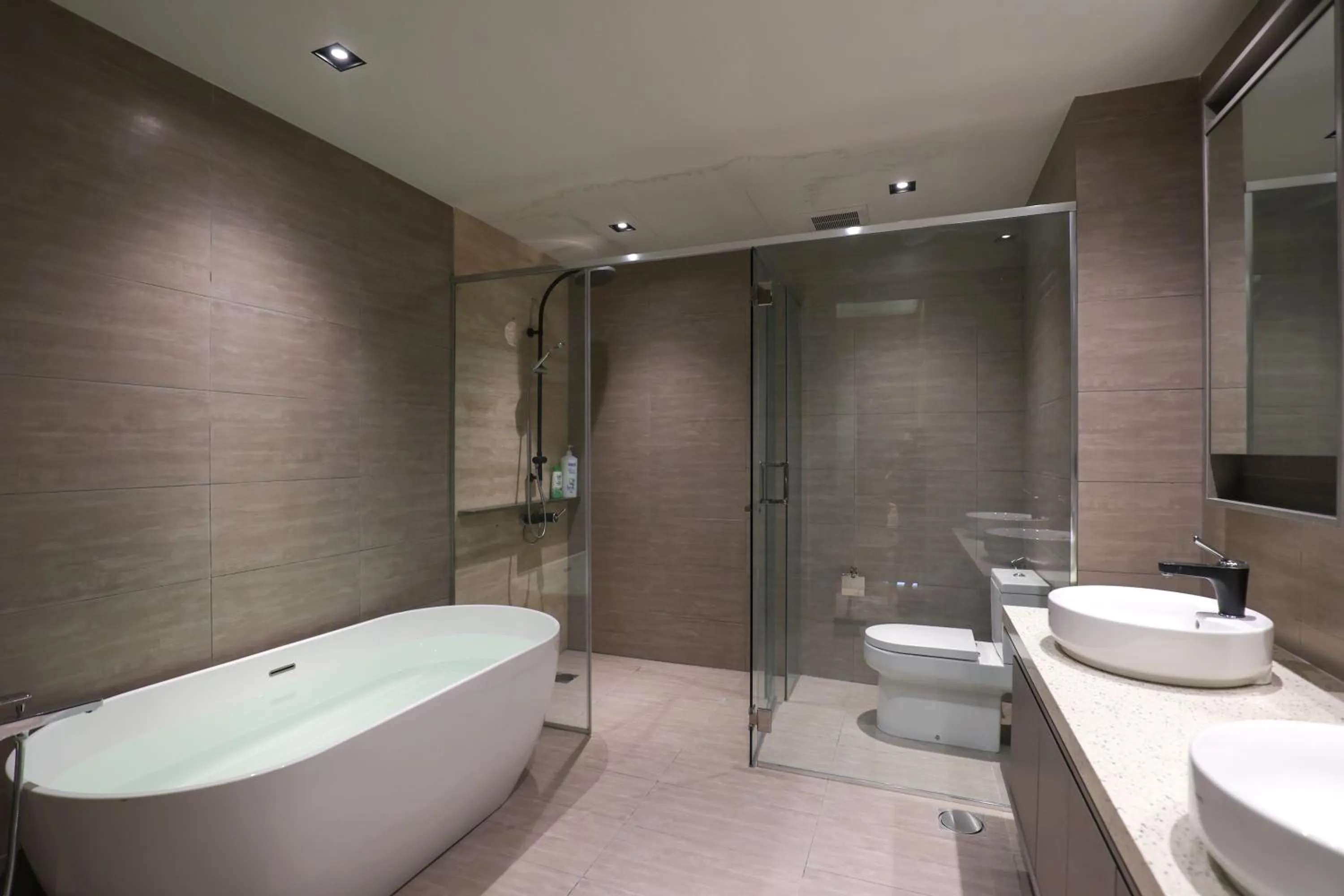 Superior Suite in ExpressionZ Suites KLCC by EC