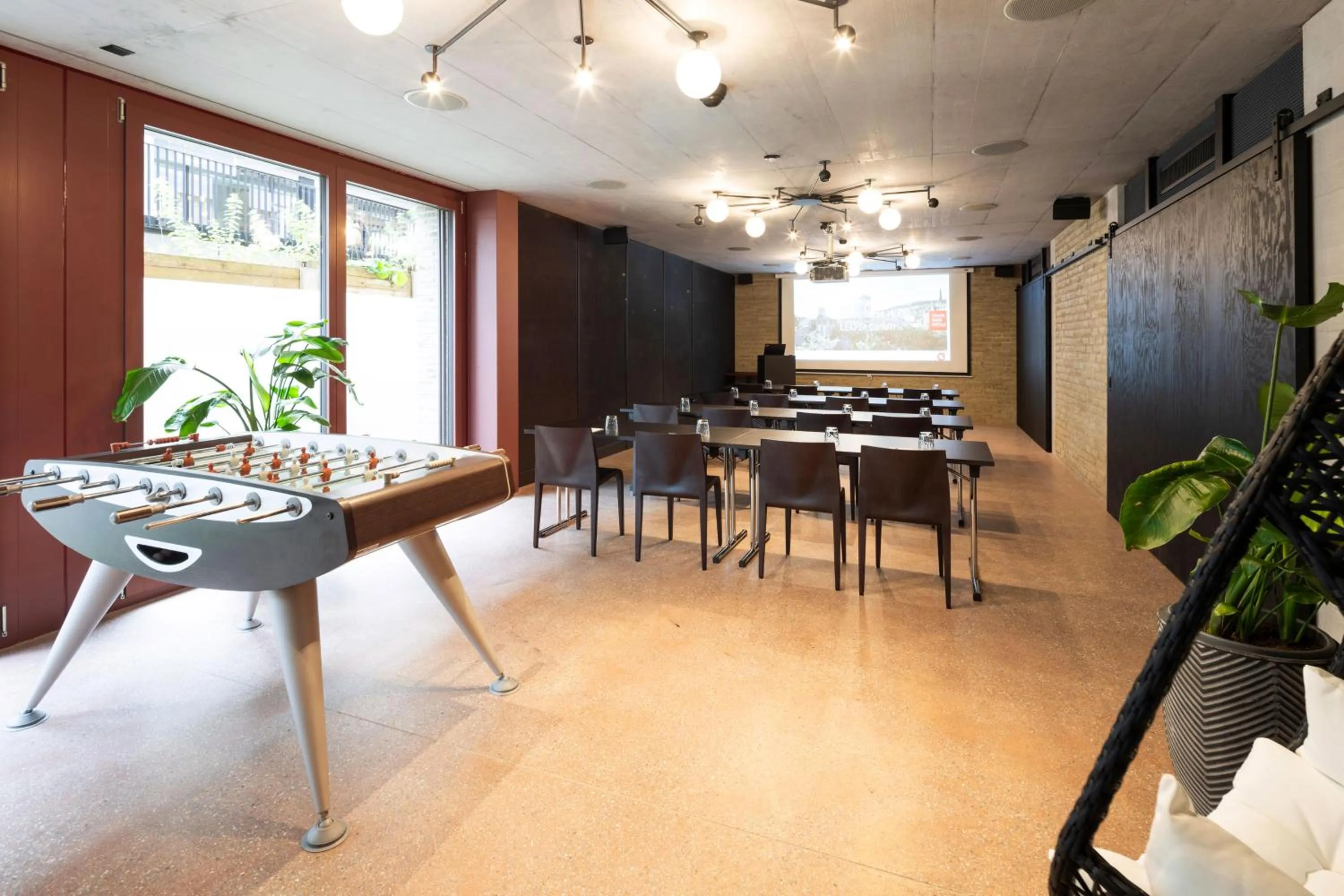 Meeting/conference room in Tailormade Hotel LEO St Gallen