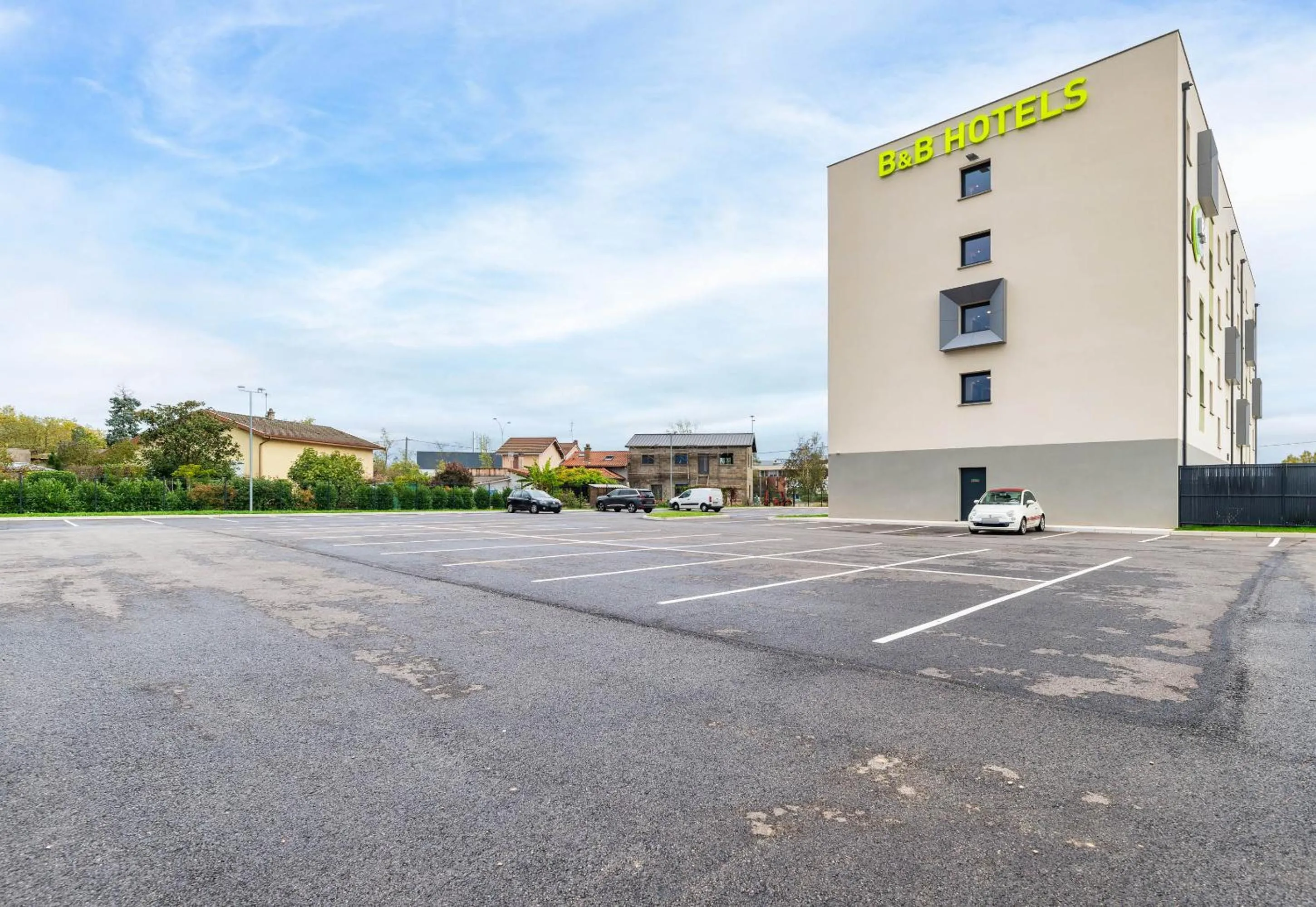 Parking in B&B HOTEL Bourg-en-Bresse Viriat