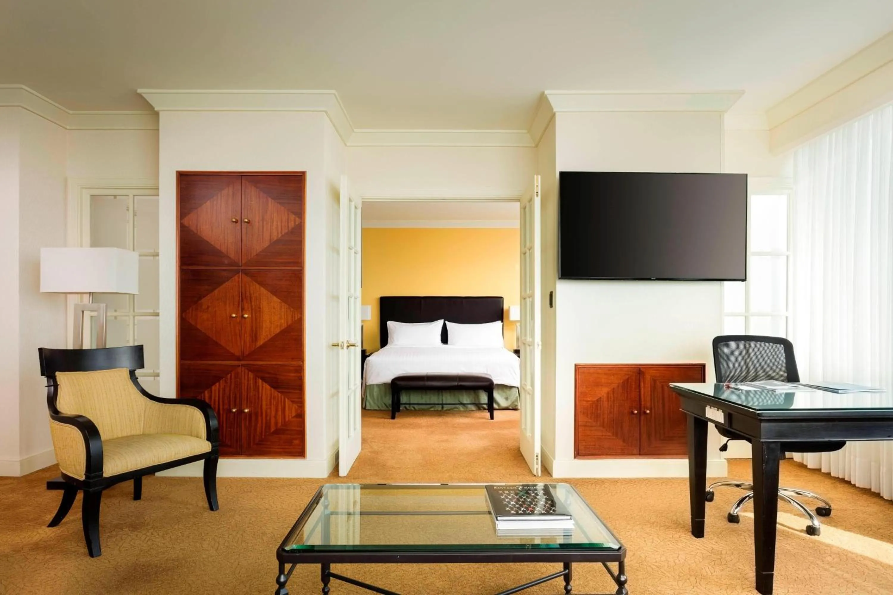 Photo of the whole room, Bed in Santiago Marriott Hotel