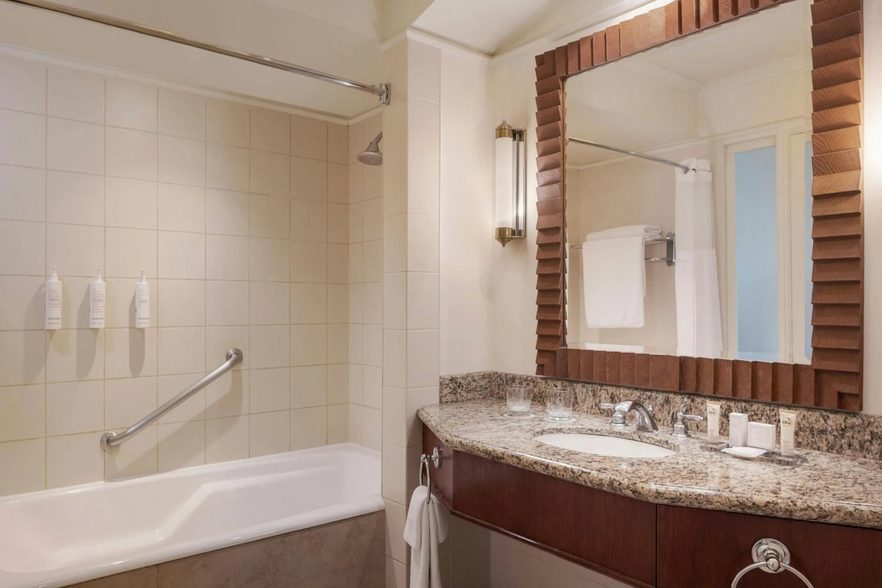 Bathroom in Santiago Marriott Hotel