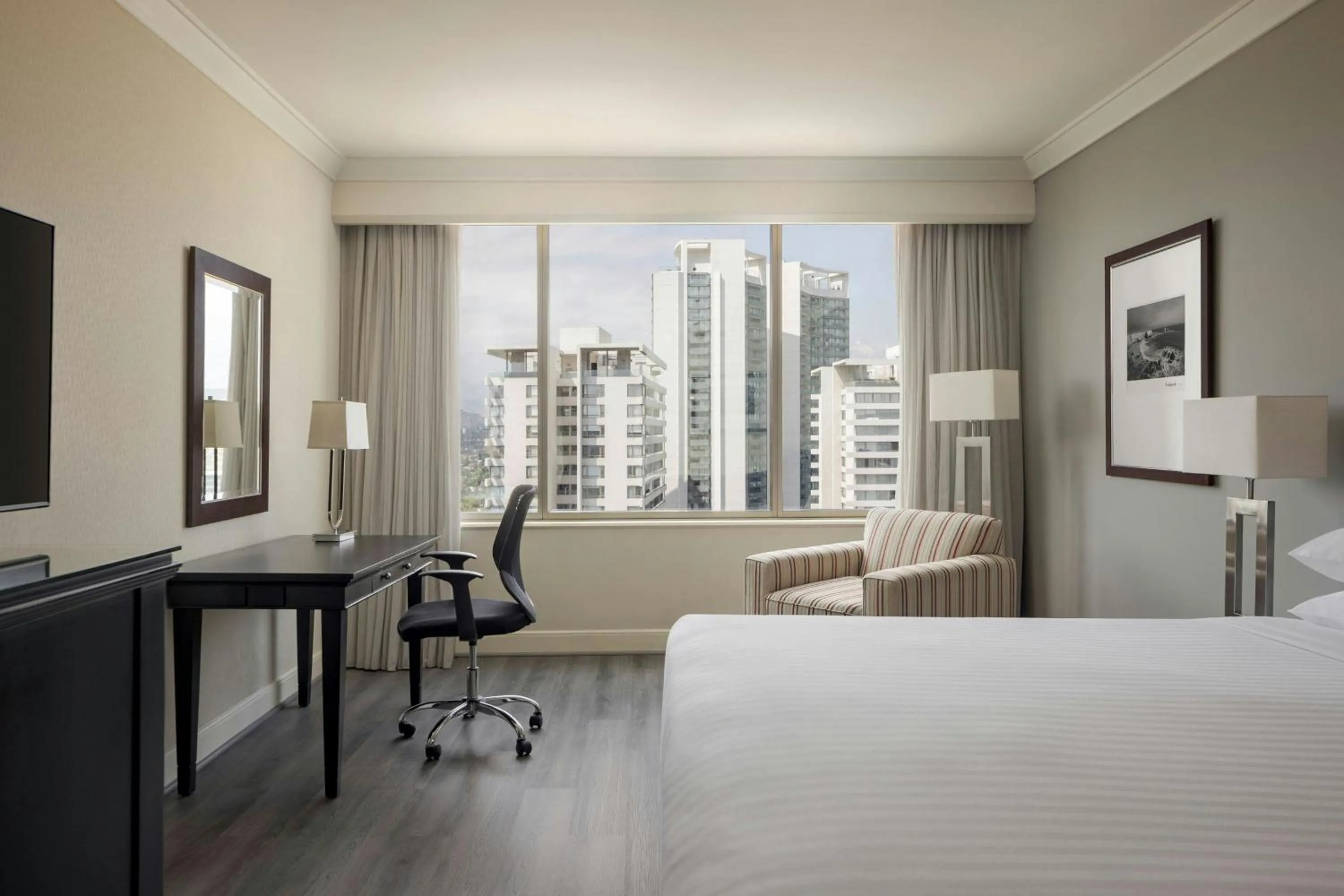Photo of the whole room, Bed in Santiago Marriott Hotel