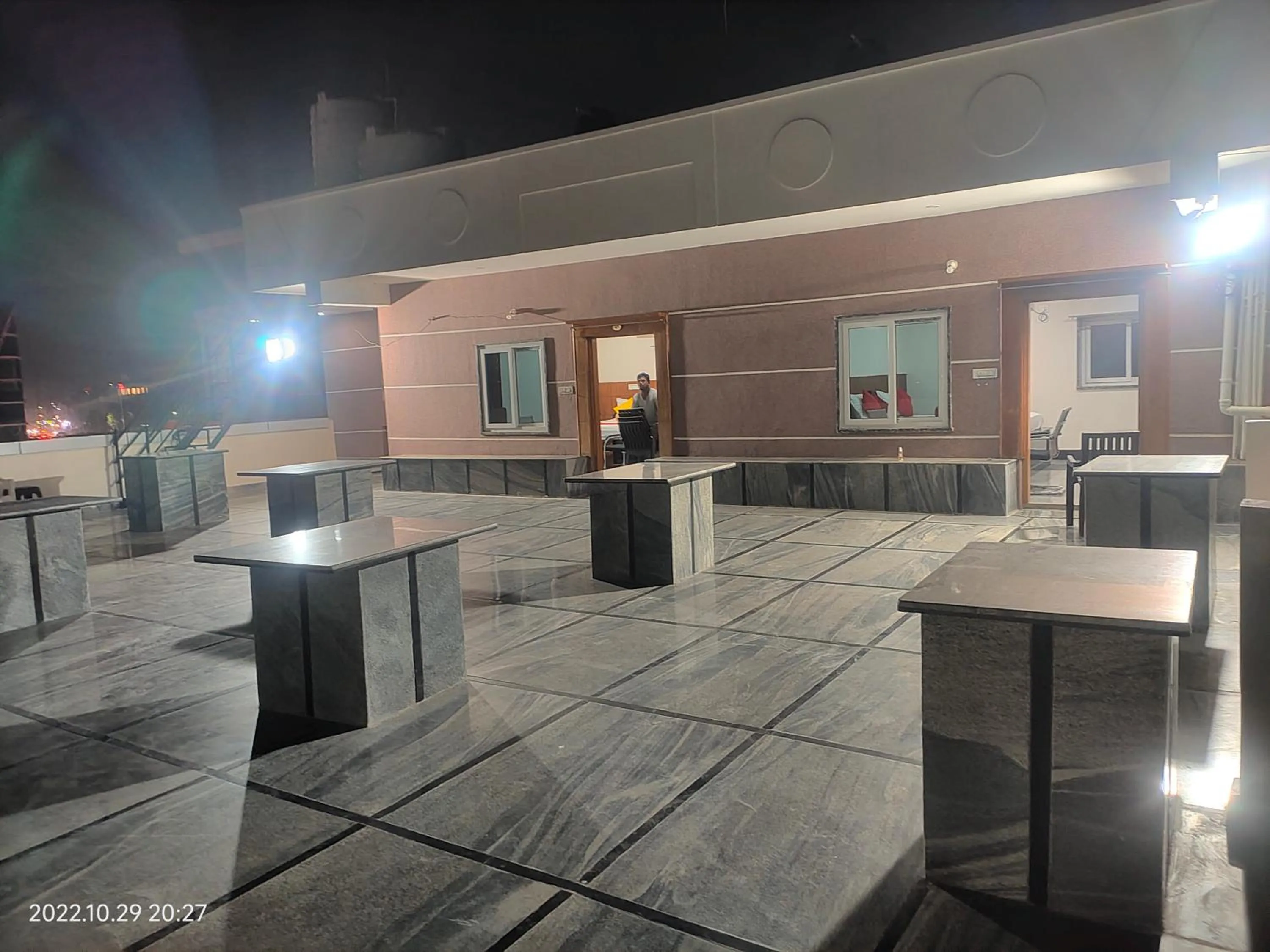 Restaurant/places to eat in Hotel New Maruthi Inn, LB Nagar