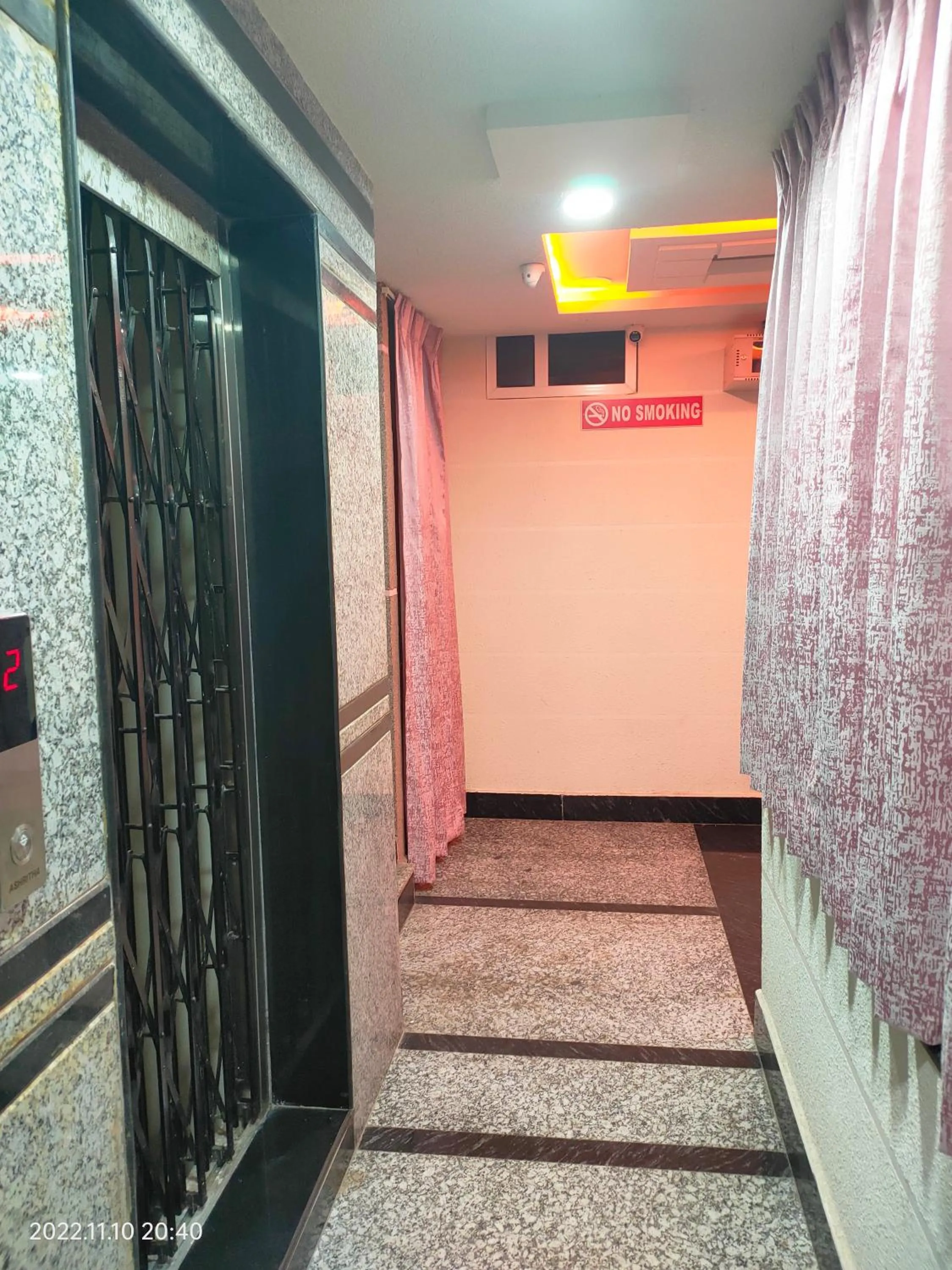 elevator in Hotel New Maruthi Inn, LB Nagar