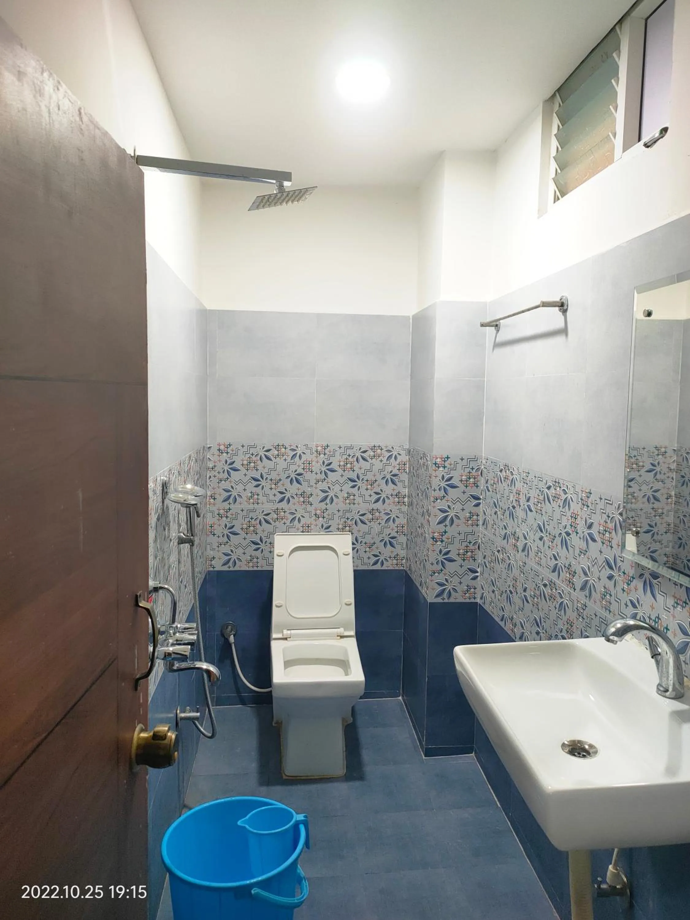Toilet in Hotel New Maruthi Inn, LB Nagar