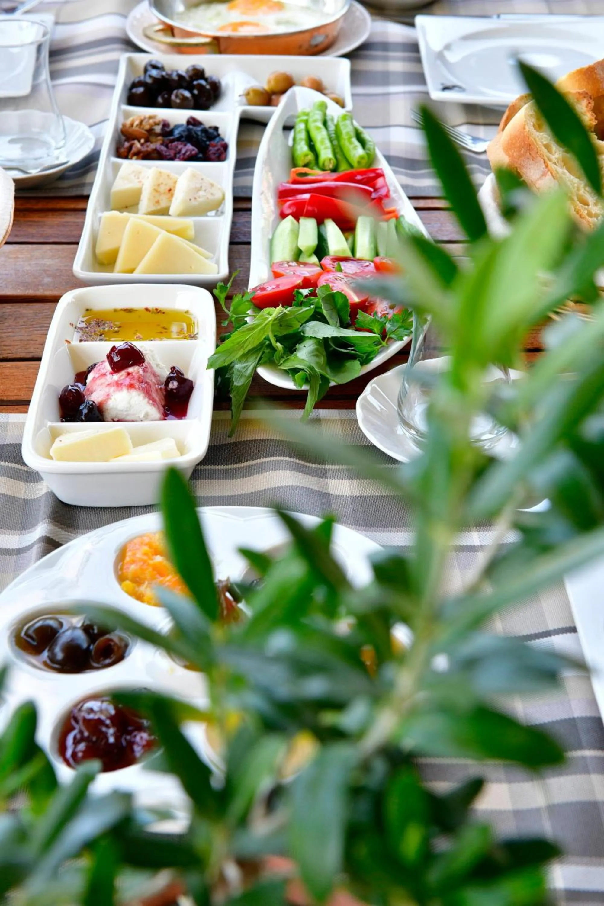 Breakfast in Siyah Lale Cunda 1841