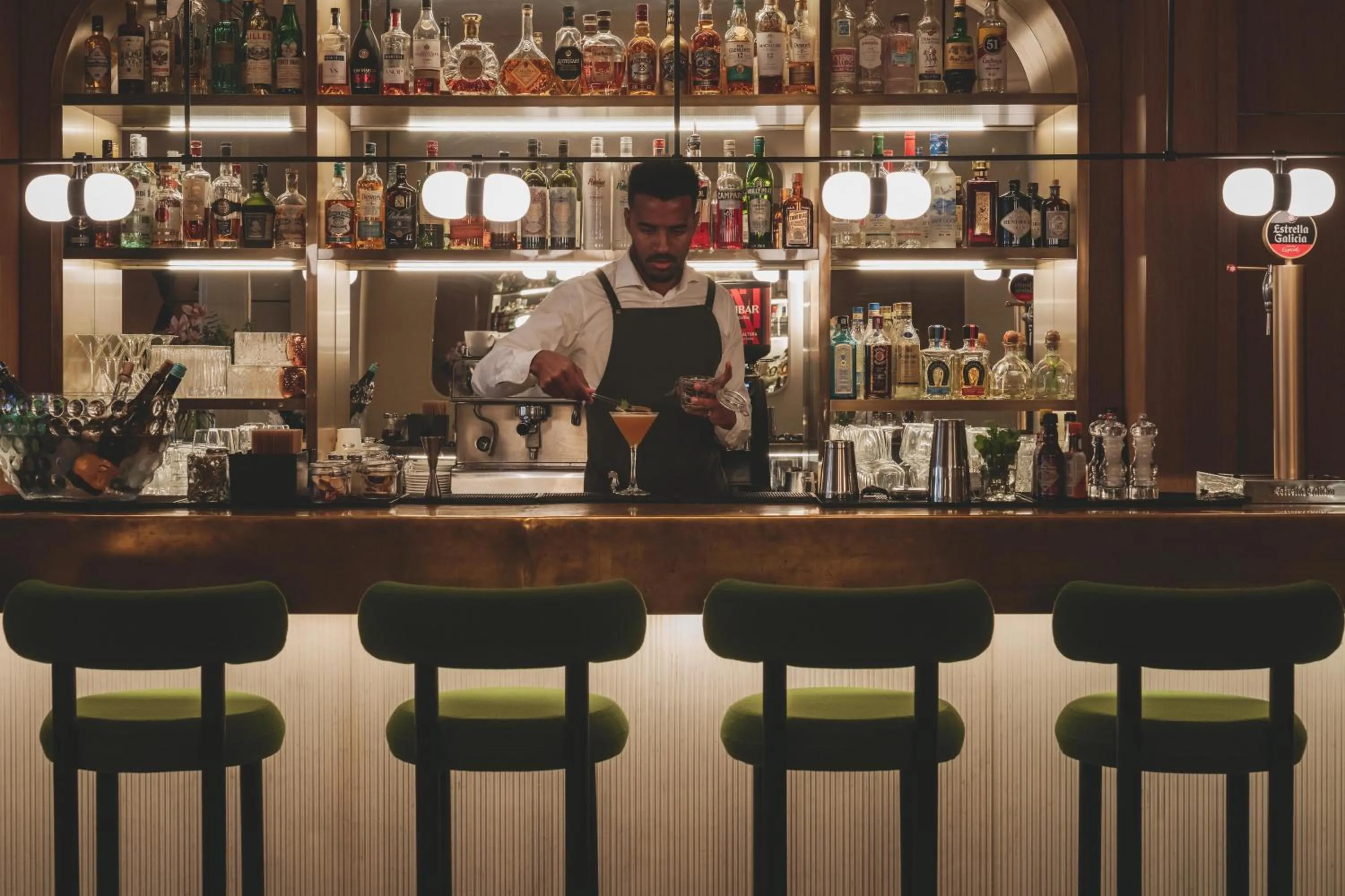 Lounge or bar in Hotel Regina Barcelona