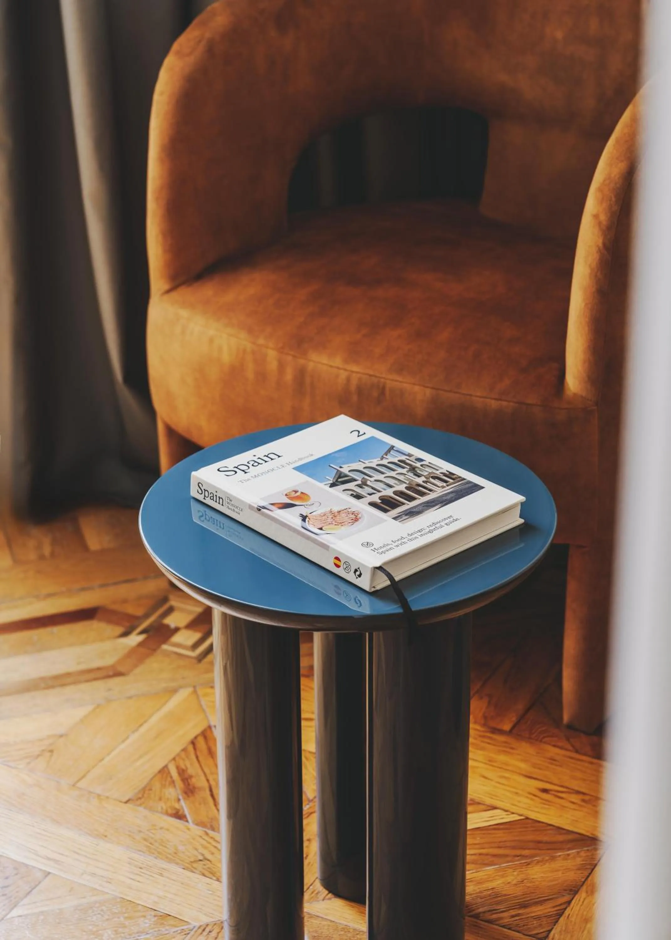 Photo of the whole room in Hotel Regina Barcelona