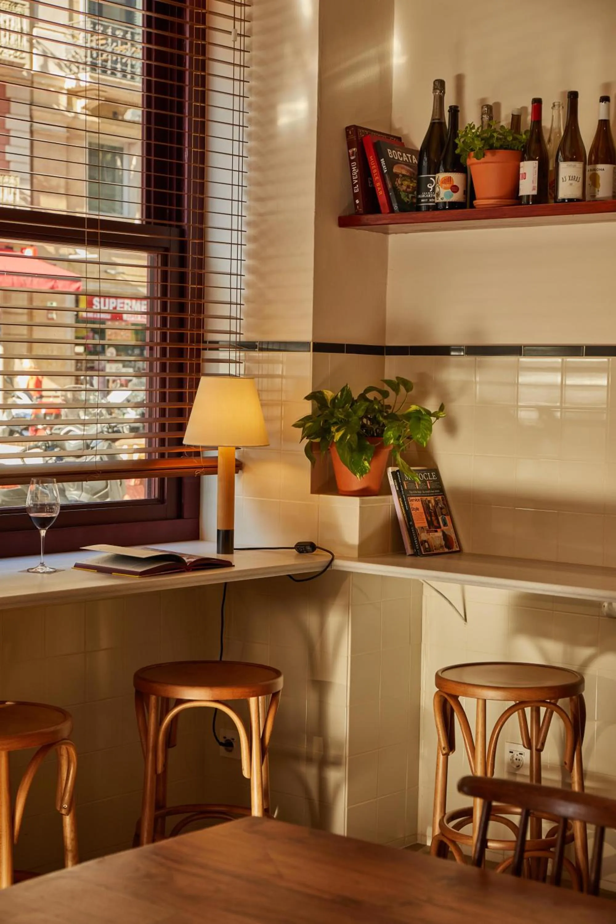 Restaurant/places to eat in Hotel Regina Barcelona