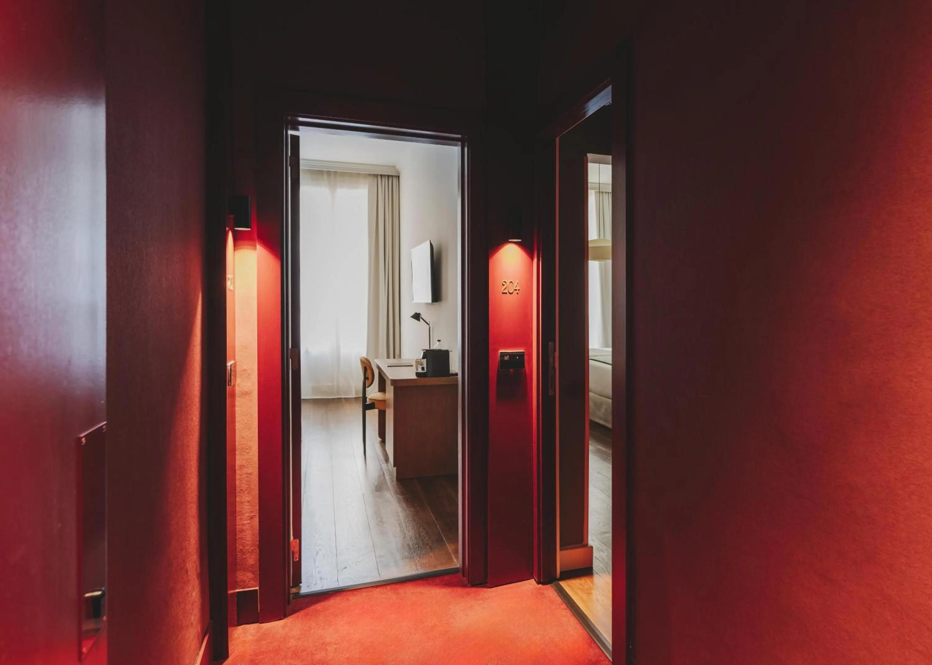 Photo of the whole room in Hotel Regina Barcelona