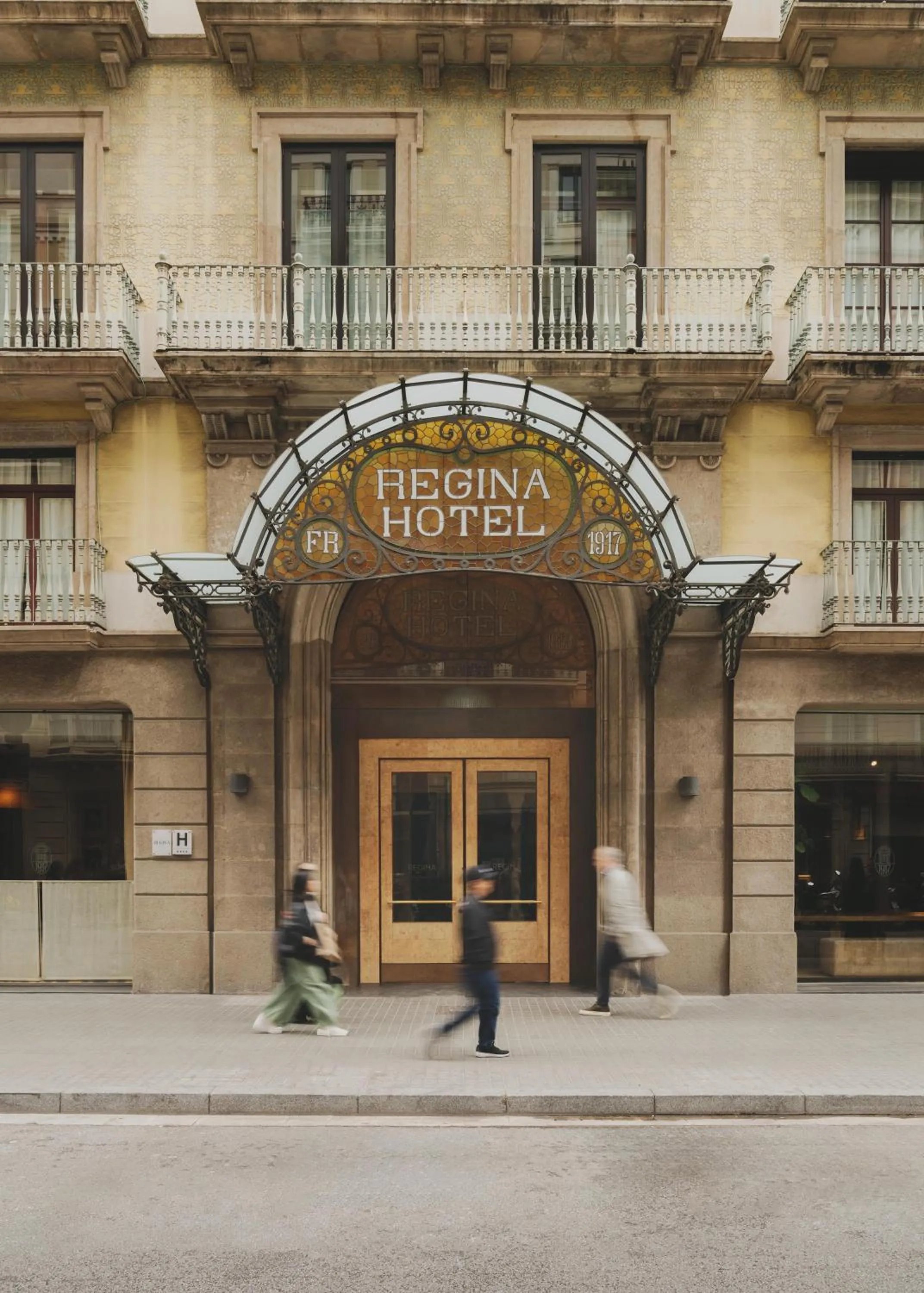 Property building in Hotel Regina Barcelona