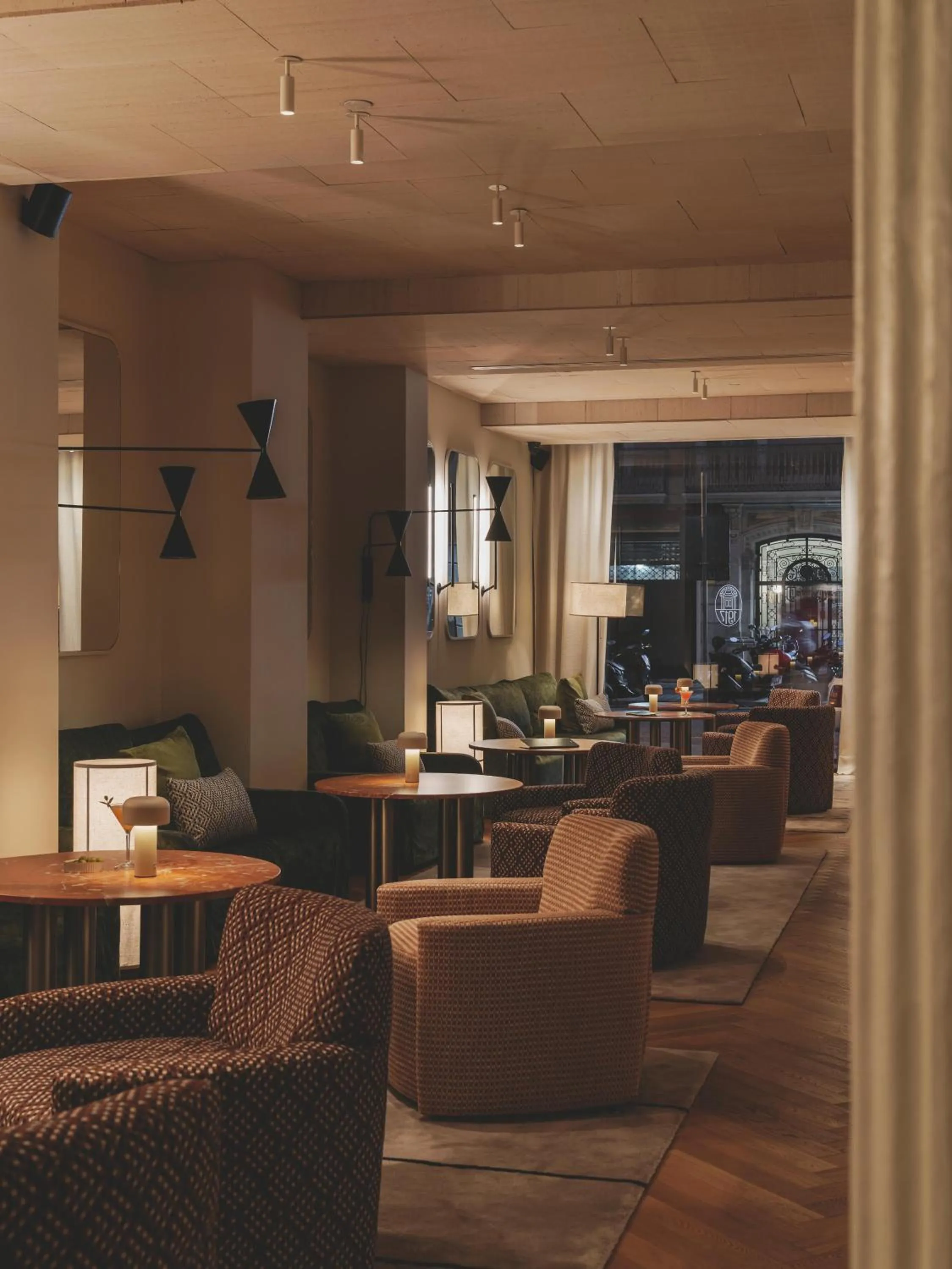 Lobby or reception in Hotel Regina Barcelona