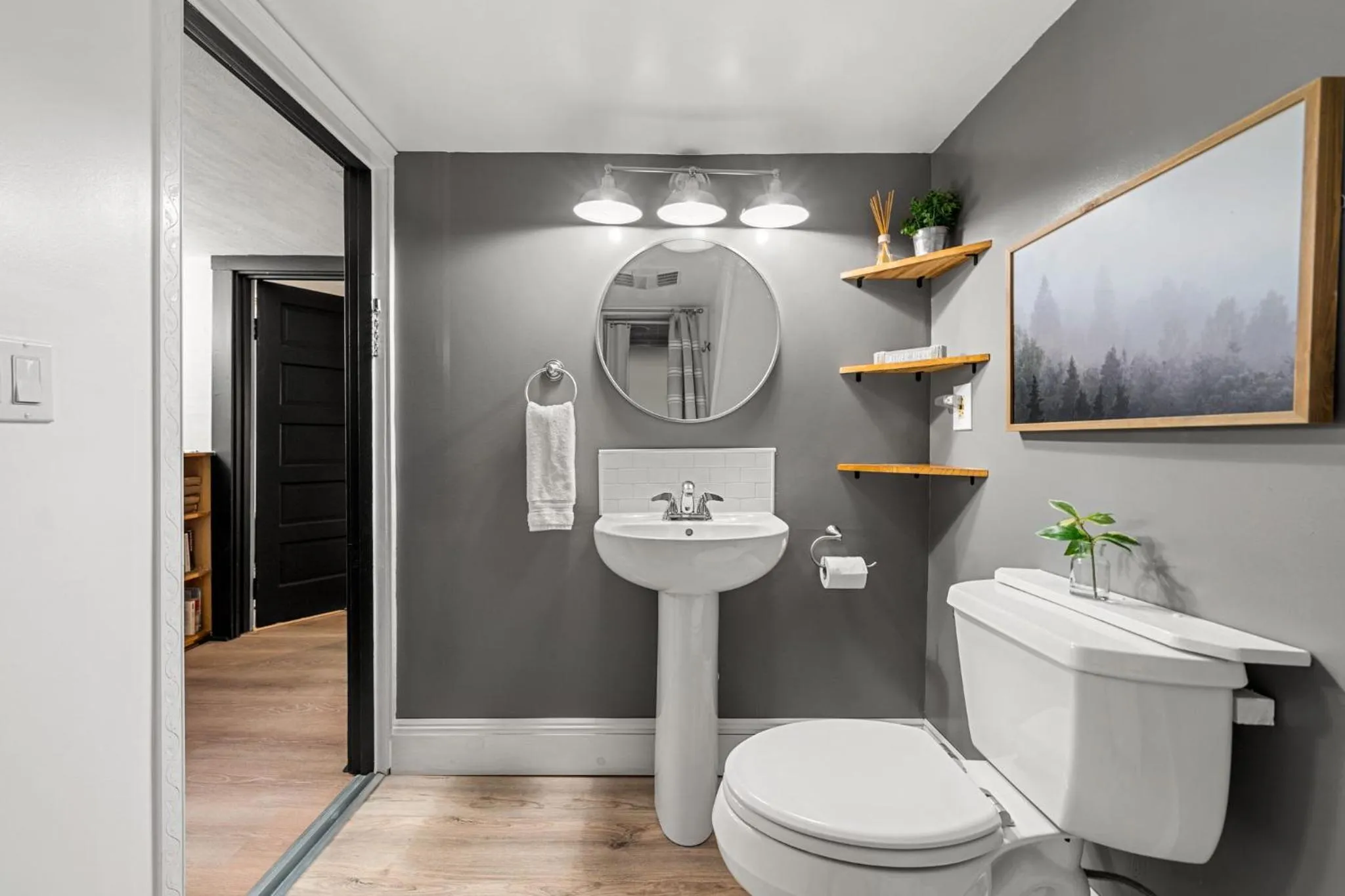 Bathroom in Launchpoint Lodge