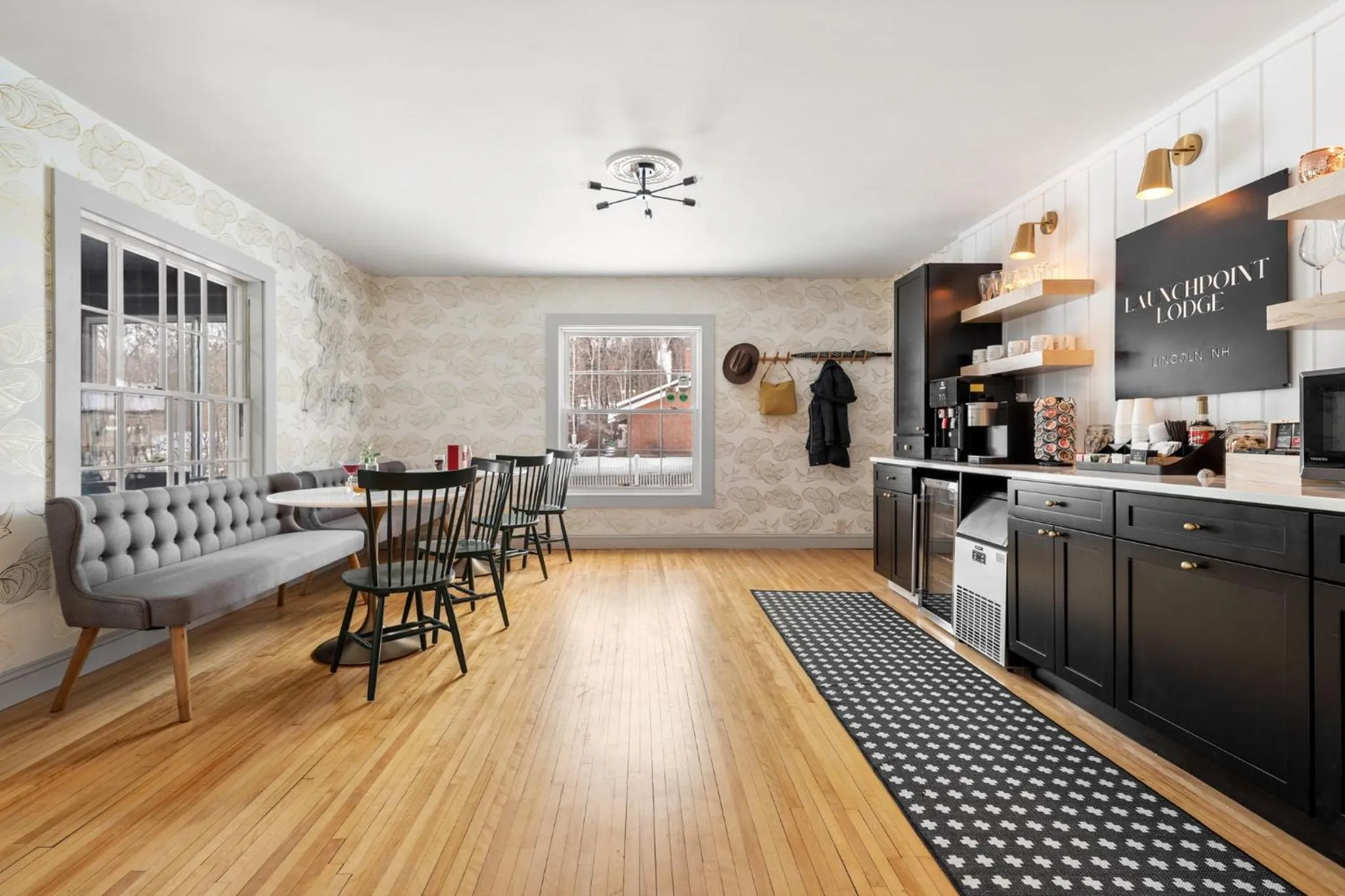 Dining area in Launchpoint Lodge