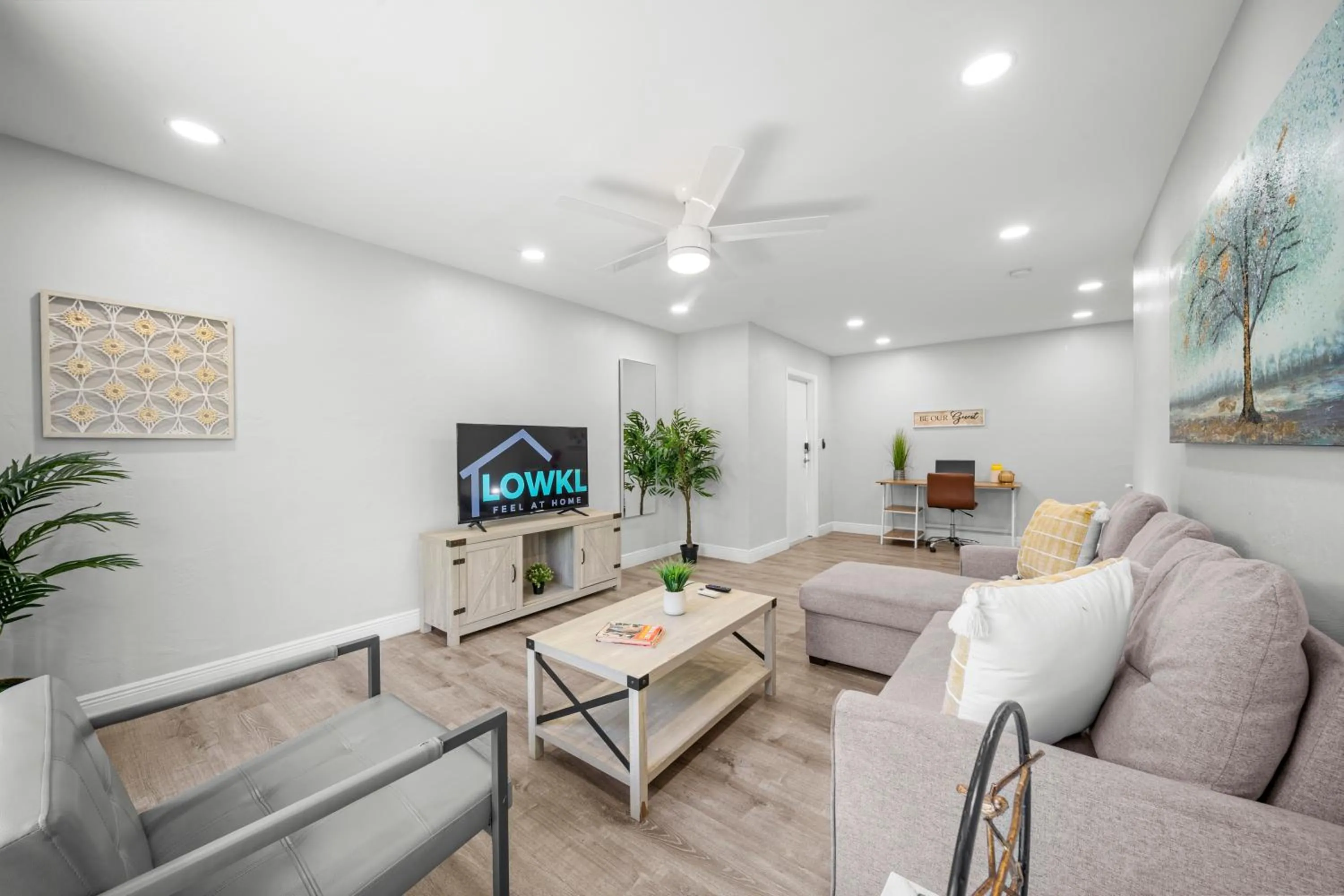 Bayview Regency Apartments By Lowkl