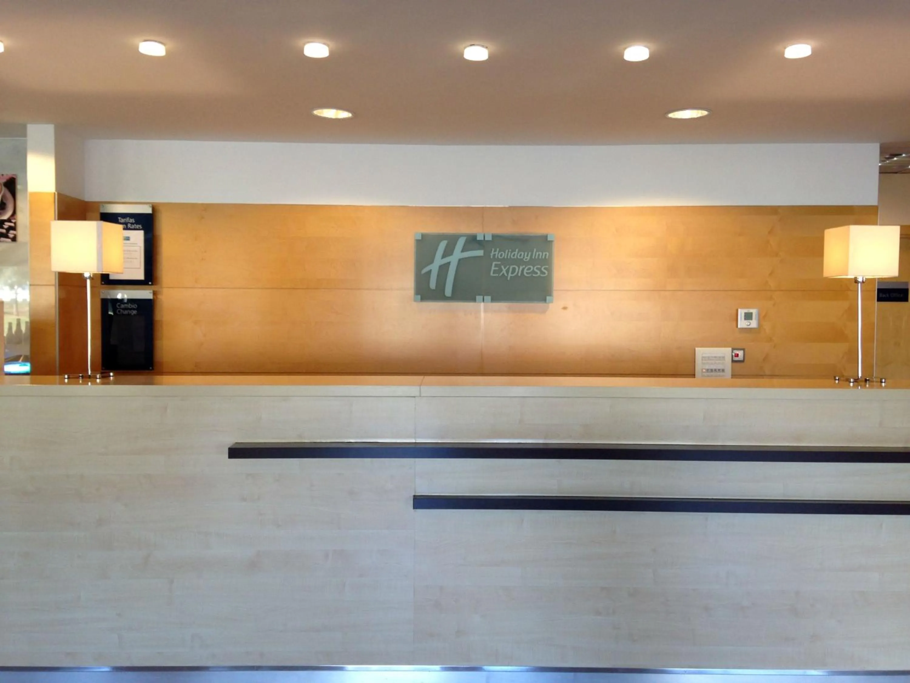 Lobby or reception in Holiday Inn Express Valencia Bonaire by IHG