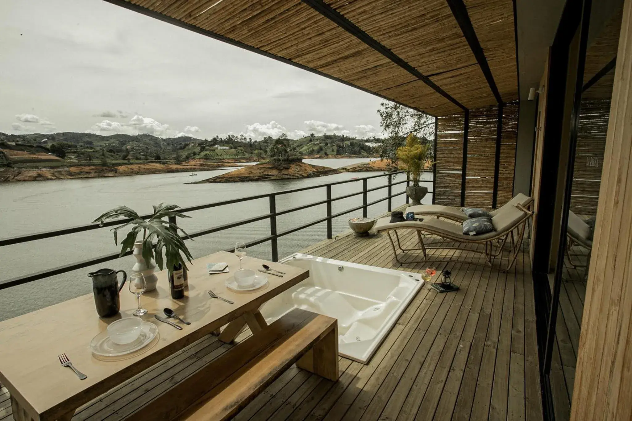 Deluxe Family Room in La Pausa Hotelbistro Deluxe Family Room in La Pausa Hotelbistro