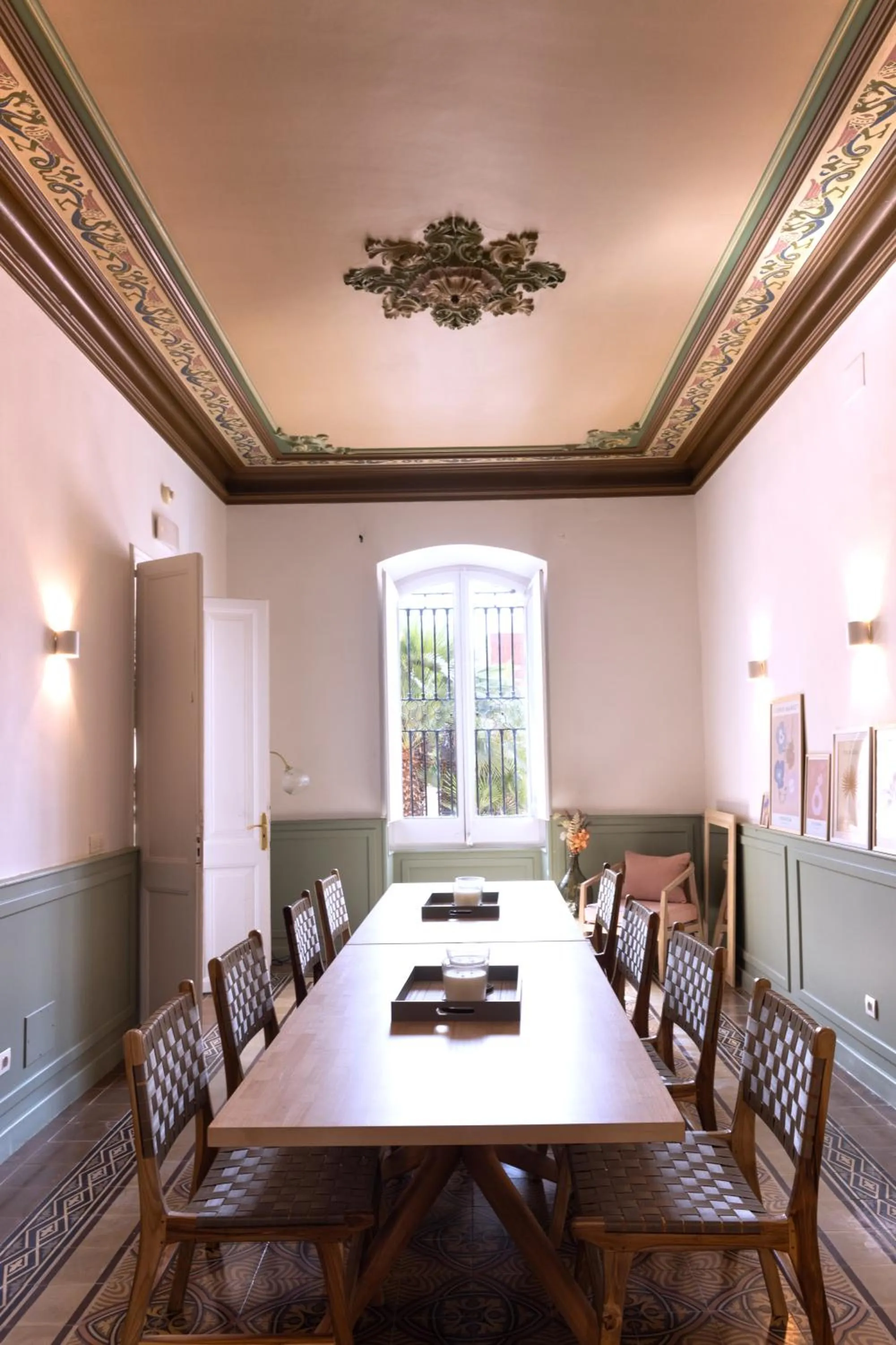 Living room in Hotel Palou 1874