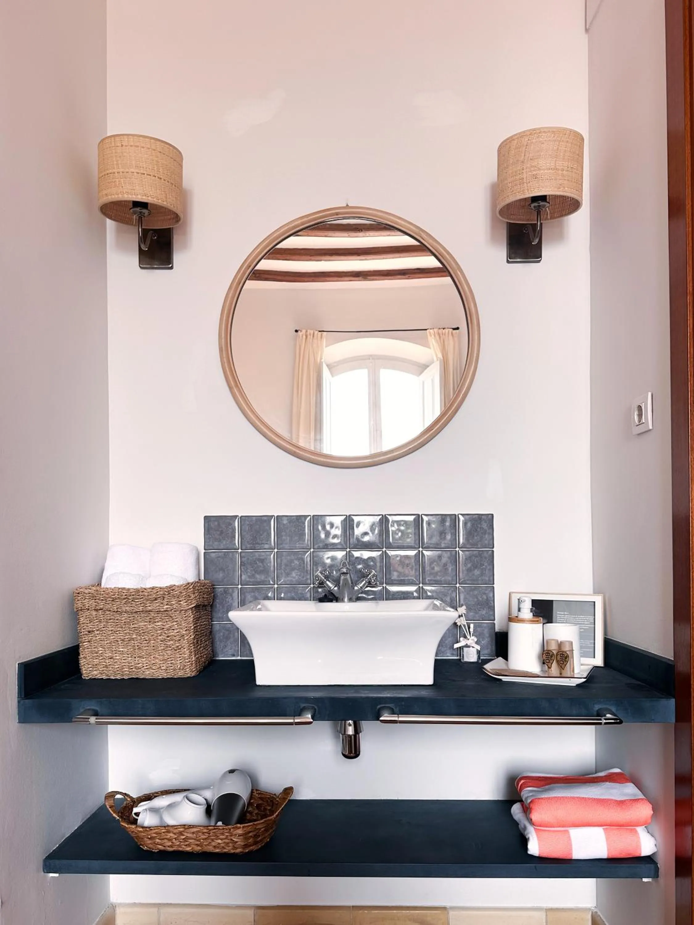 Toilet in Hotel Palou 1874