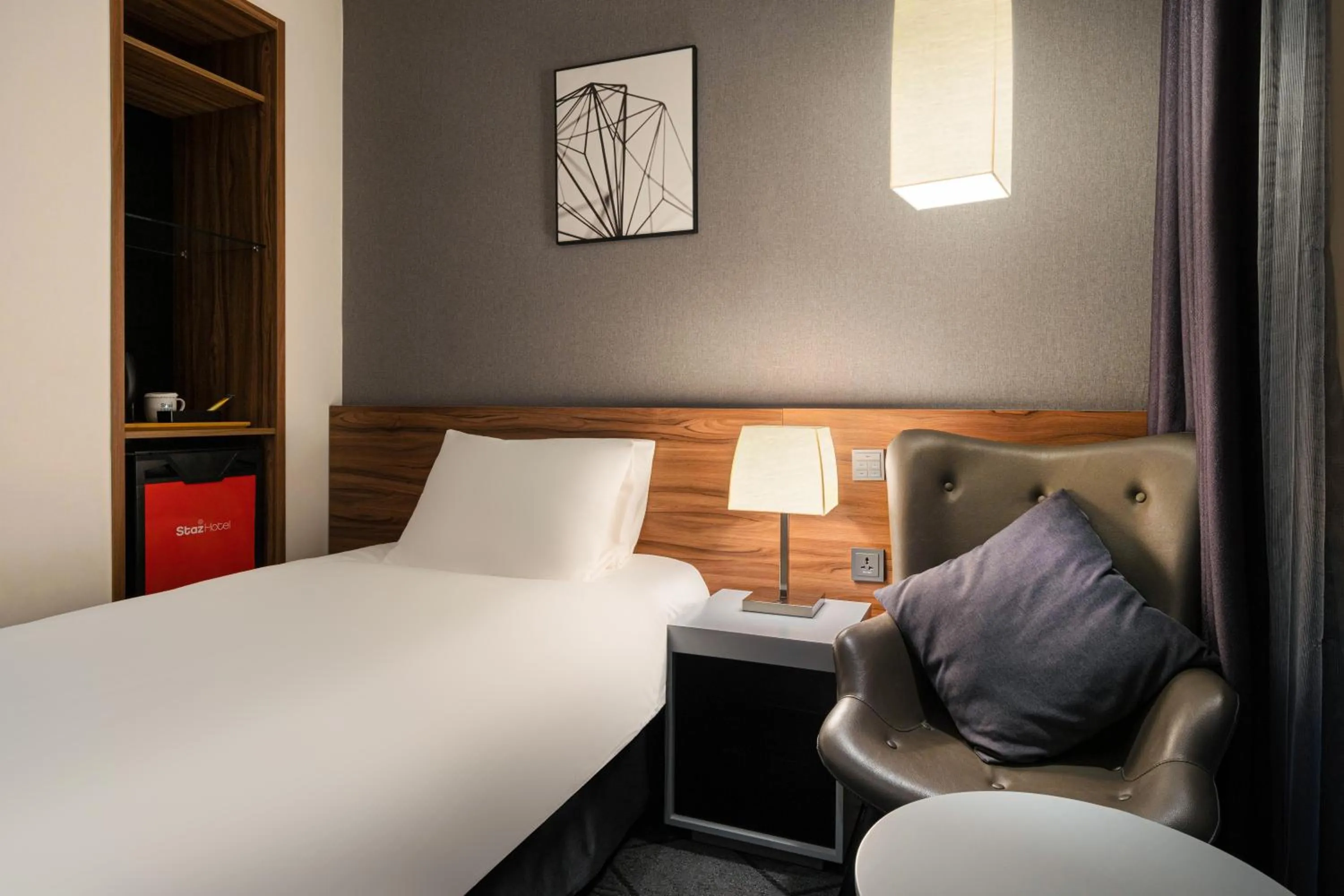 Bedroom, Bed in Staz Hotel Ulsan