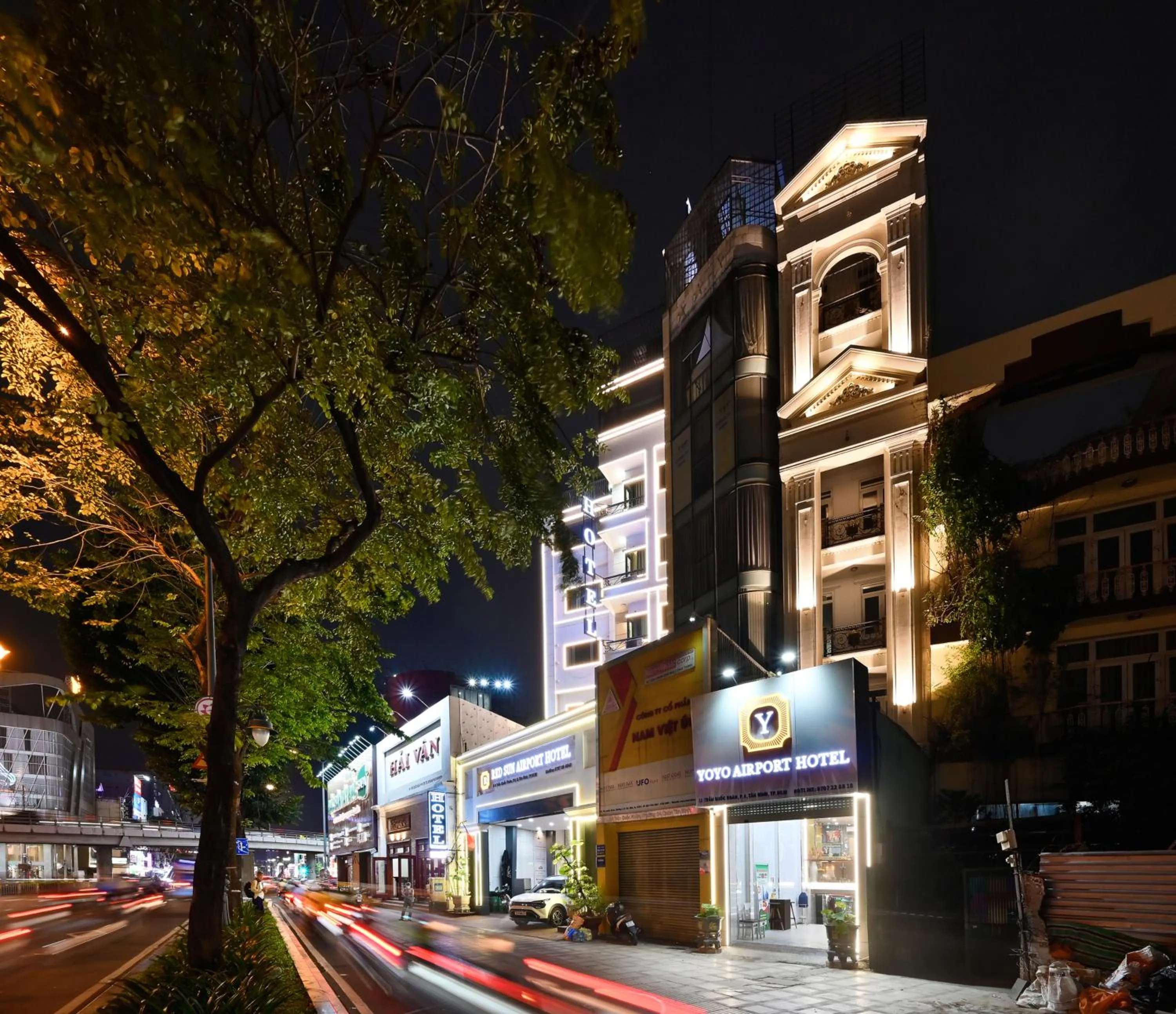 Property building in Yoyo Airport Saigon Hotel