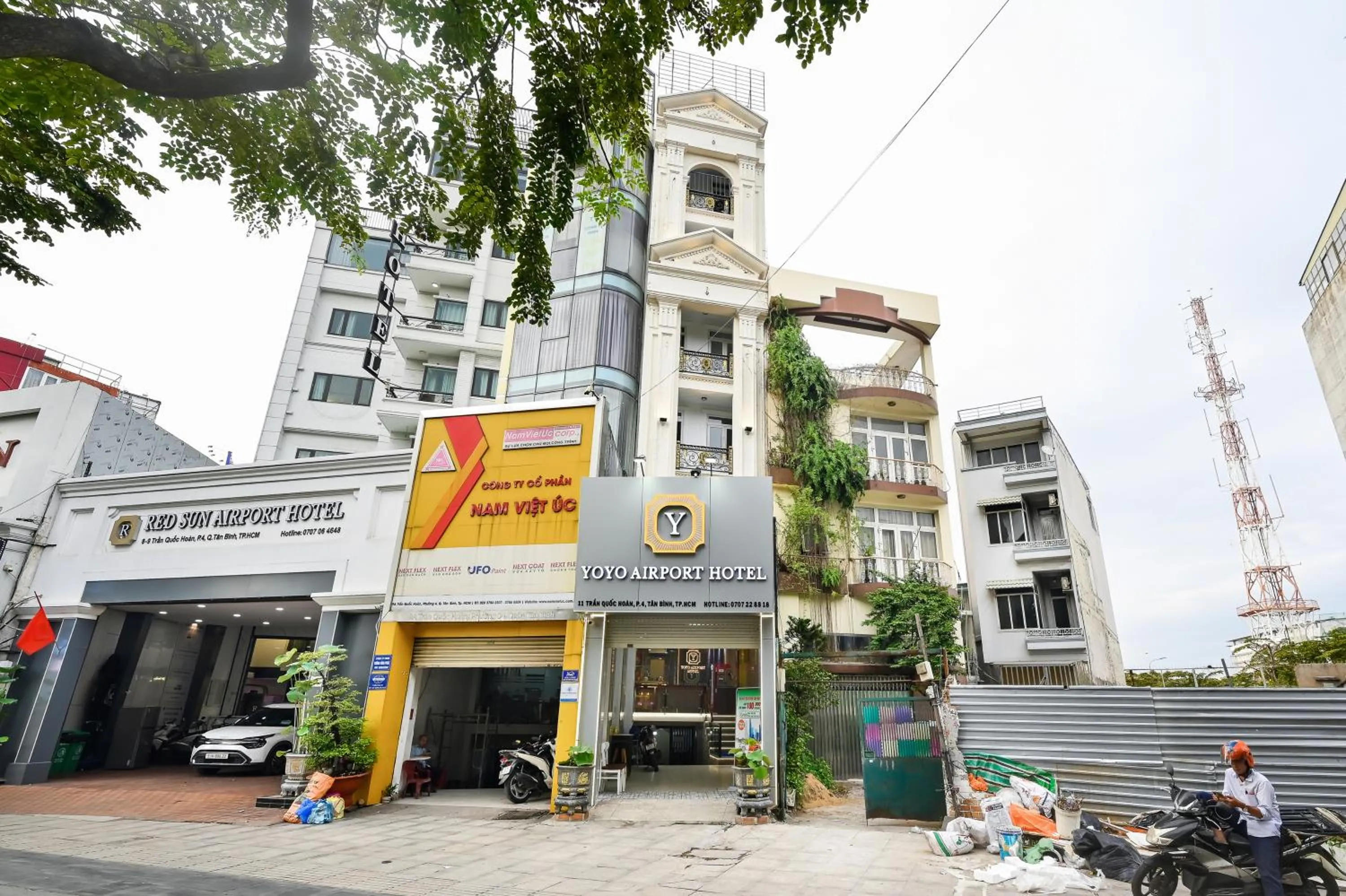 Property building in Yoyo Airport Saigon Hotel