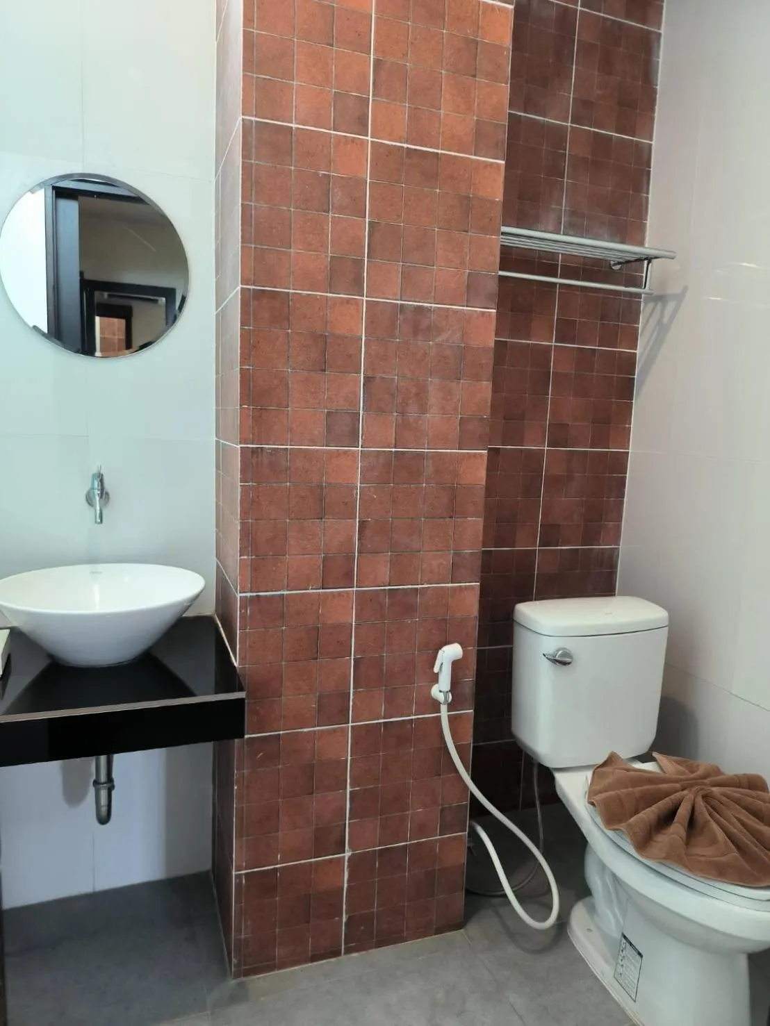 Toilet in The Morning mini house aonang - 1500 meters from the beach