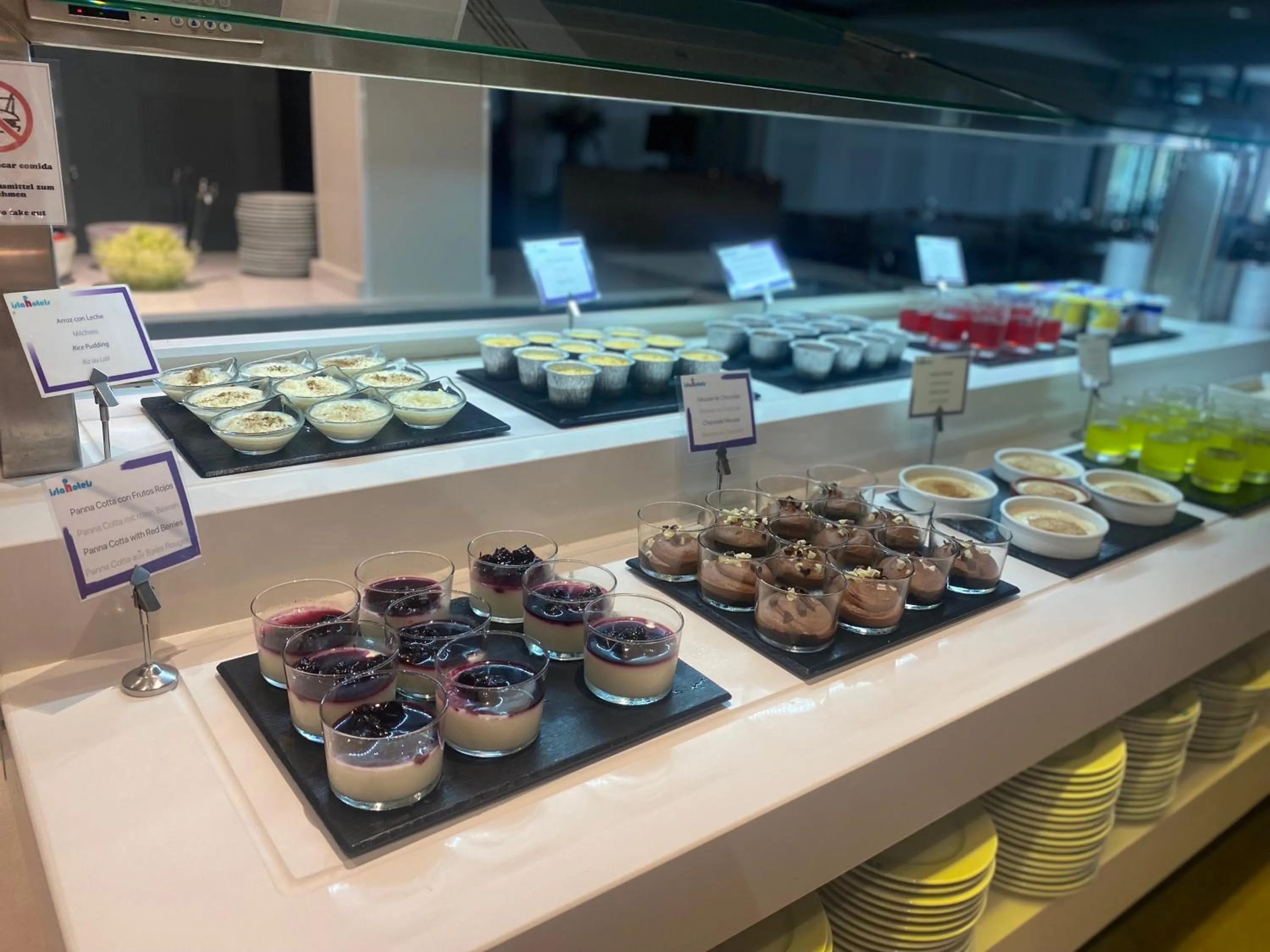 Restaurant/places to eat in Aparthotel Isla de Cabrera