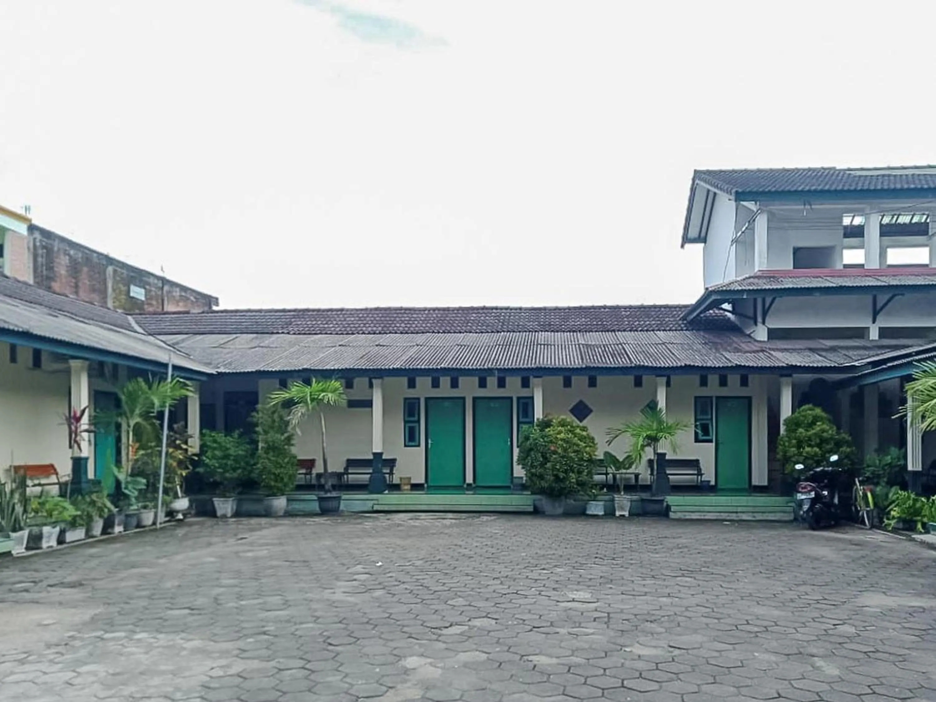Property building in RedDoorz Syariah @ Hotel Sidomulyo Pacitan