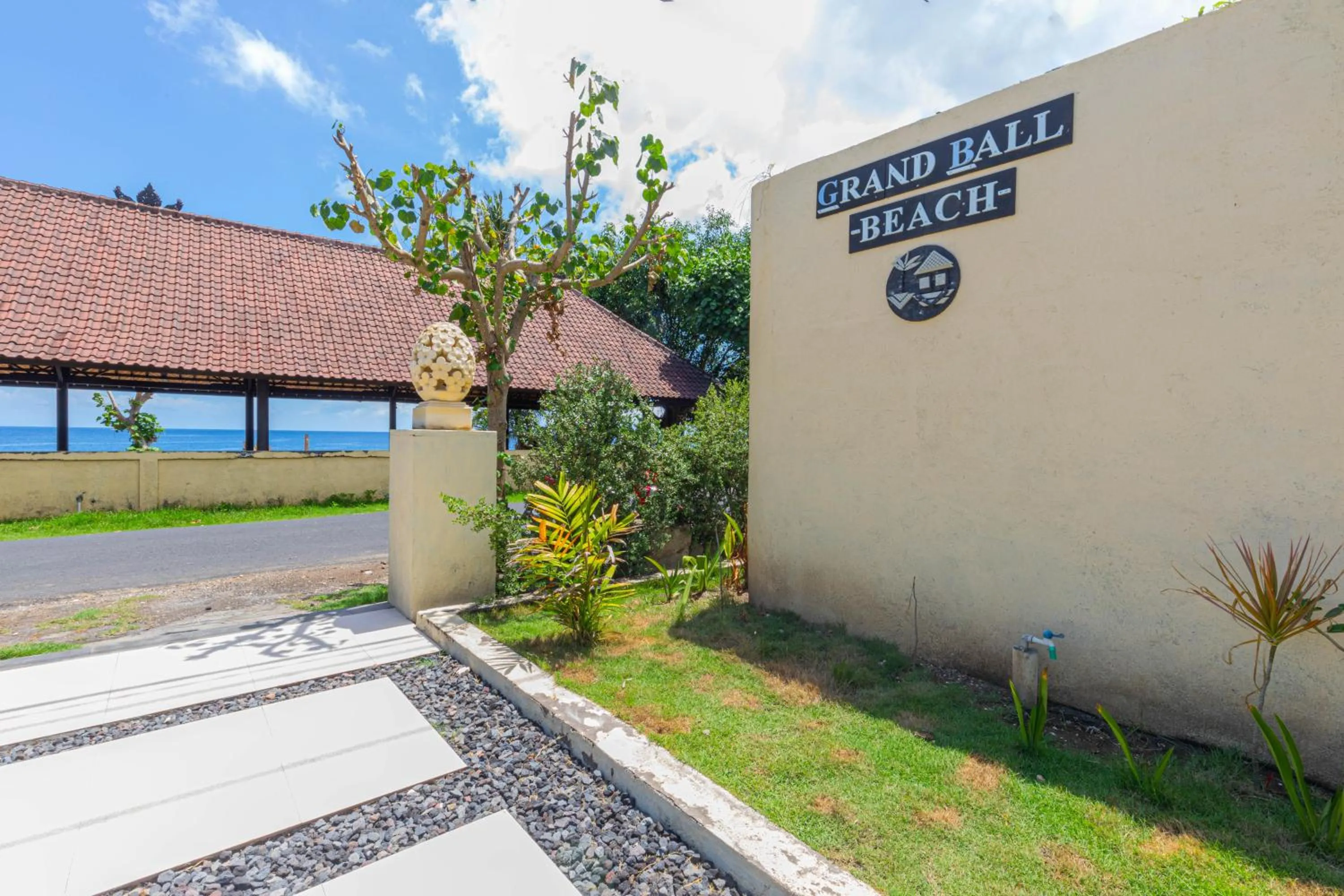 Property building in Grand Ball Beach Garden