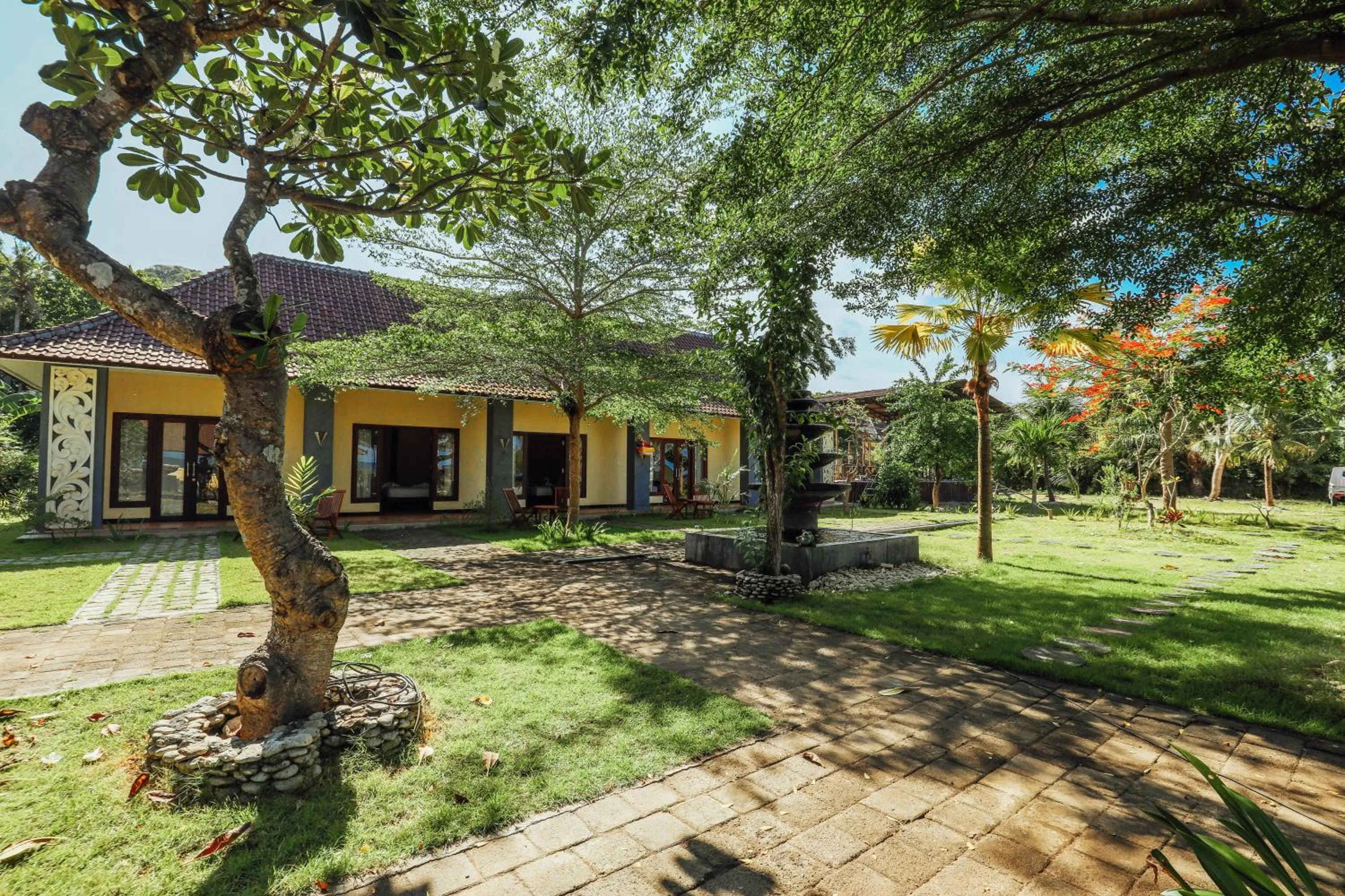 Property building in Grand Ball Beach Garden