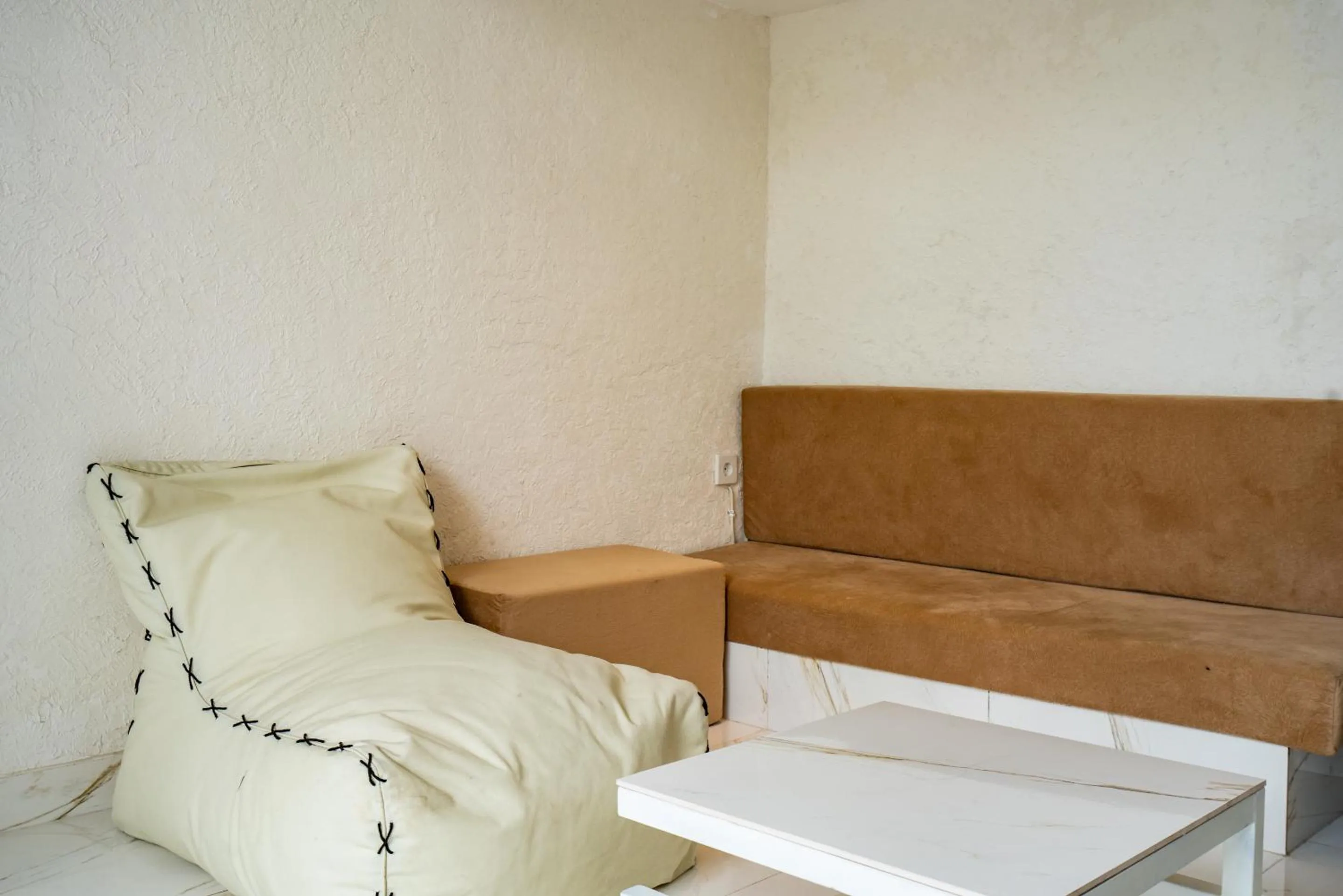 Living room in Anny Guesthouse by ecommerceloka