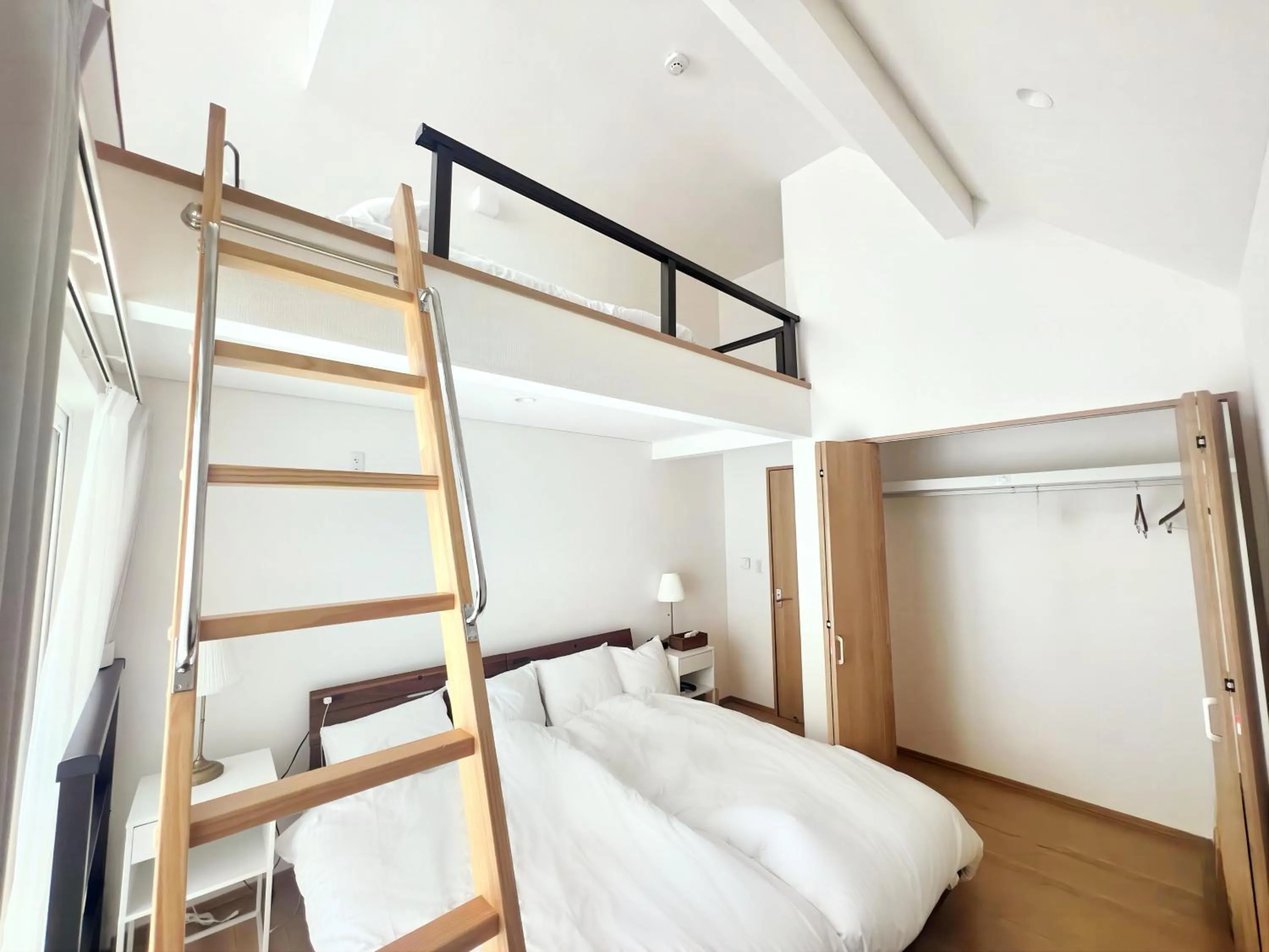 Bedroom, Bed in Niseko White Villas YUNOSATO