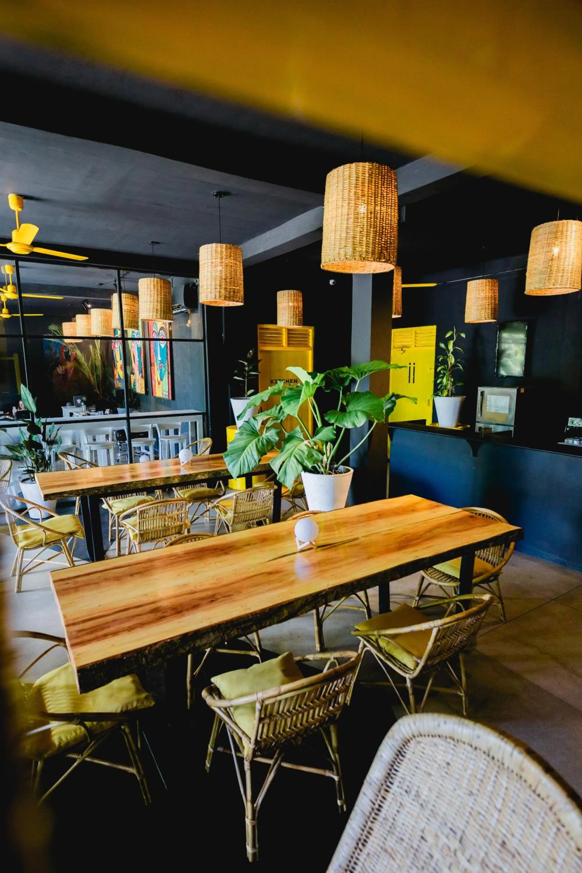 Restaurant/places to eat in Sugar Hostel Weligama - Coliving & Coworking