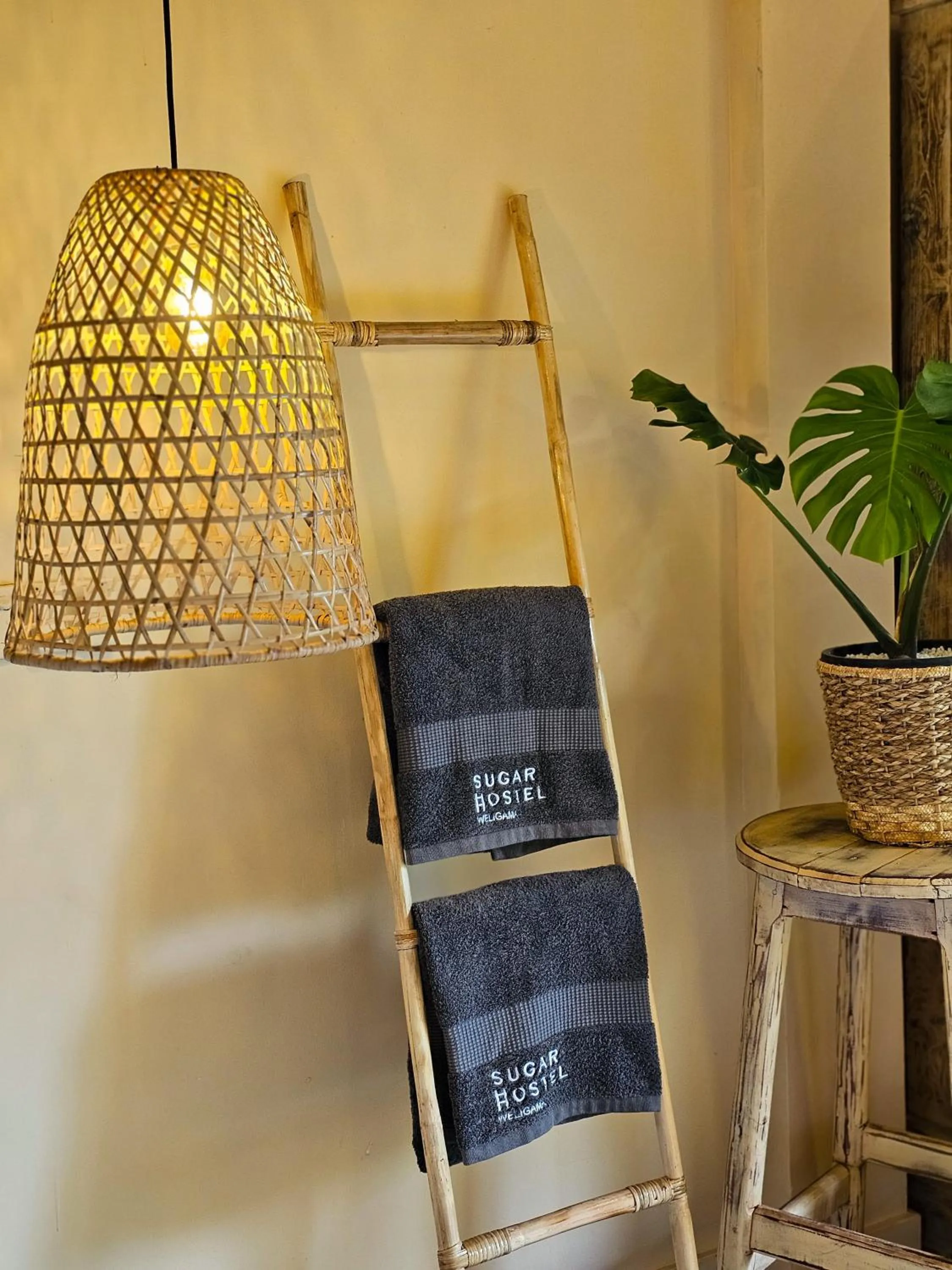 Decorative detail in Sugar Hostel Weligama - Coliving & Coworking