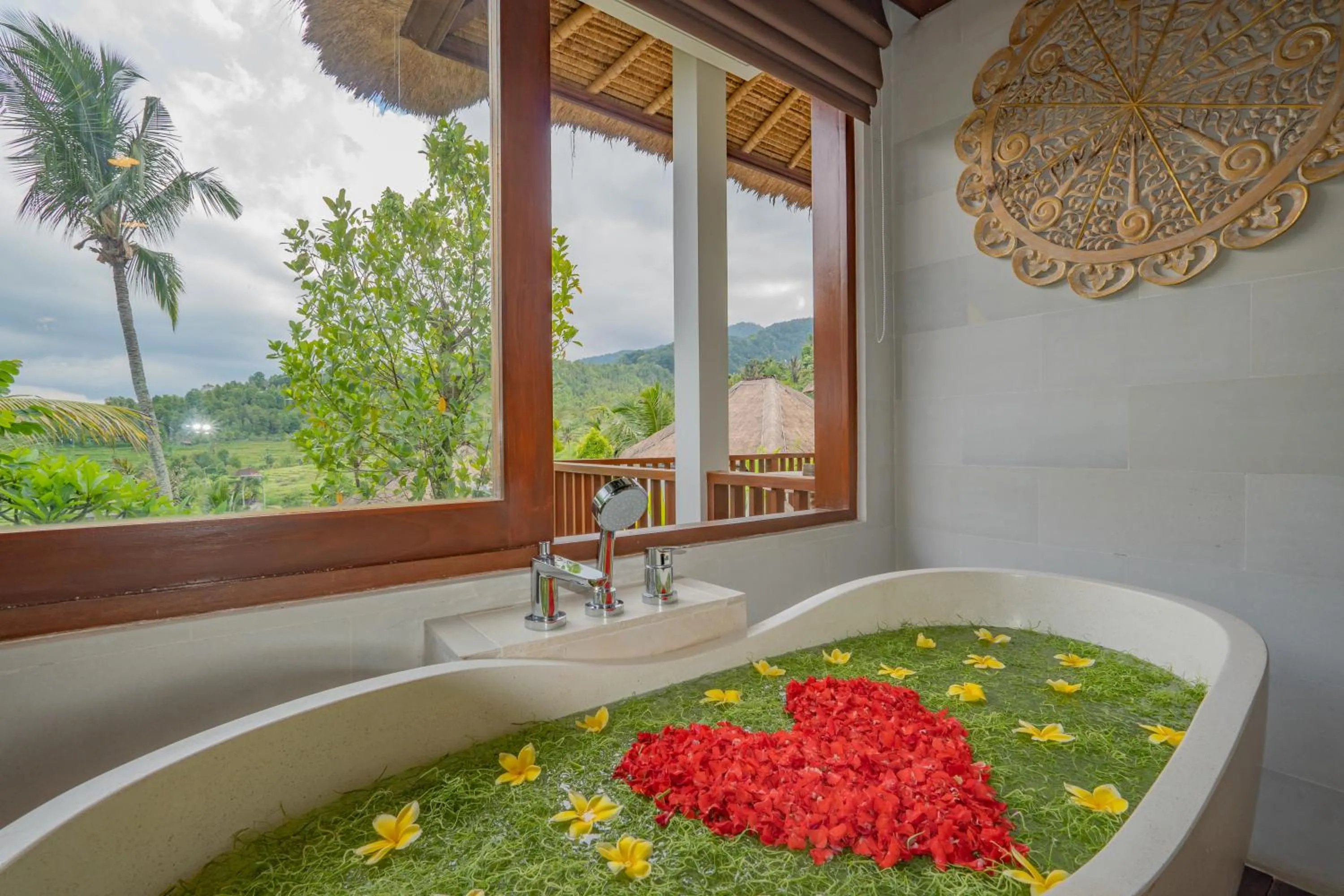 Bath in Maha Hills Resort by Mahaprana Experience