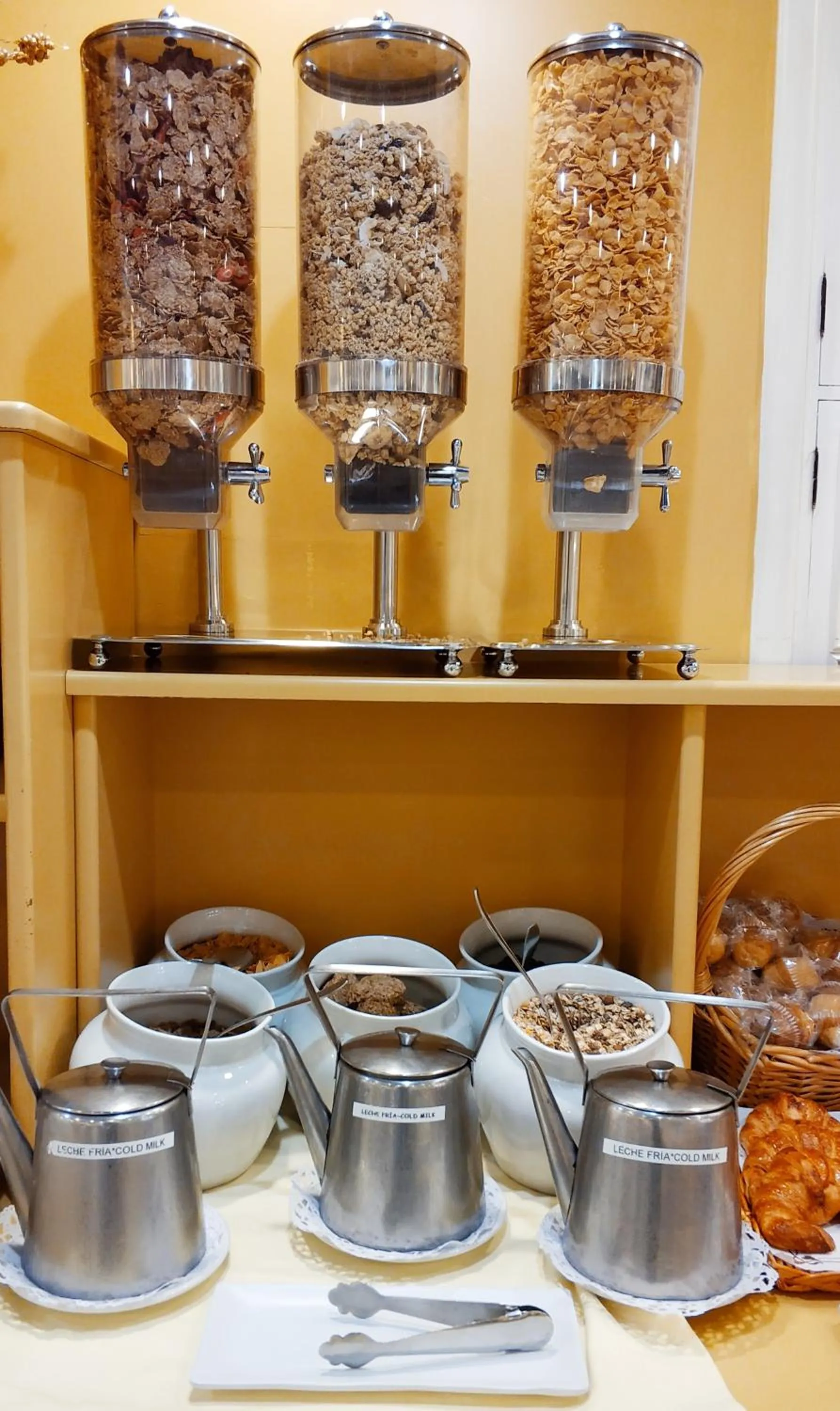 Buffet breakfast in Hotel Don Paco