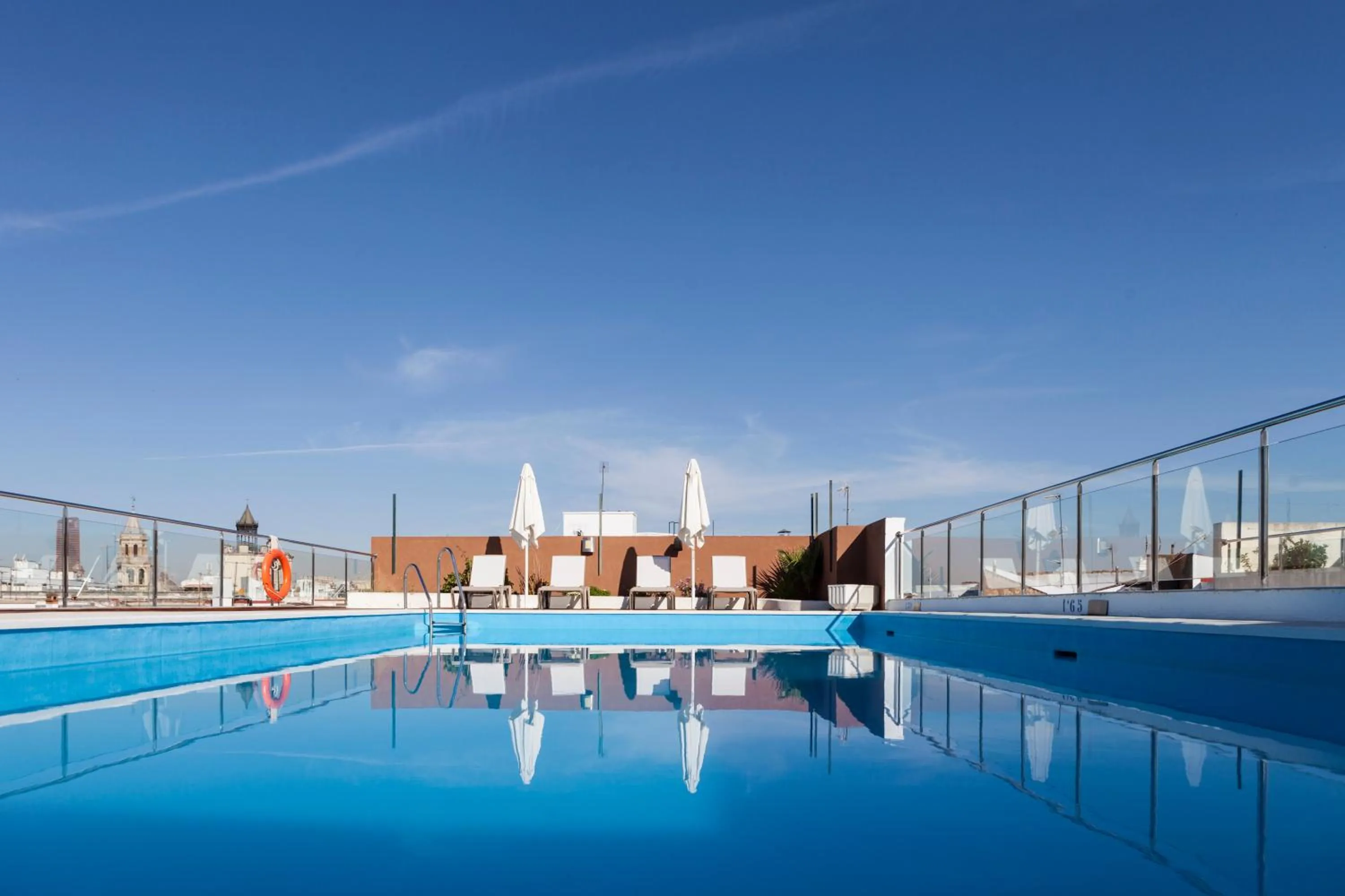 Swimming pool in Hotel Don Paco