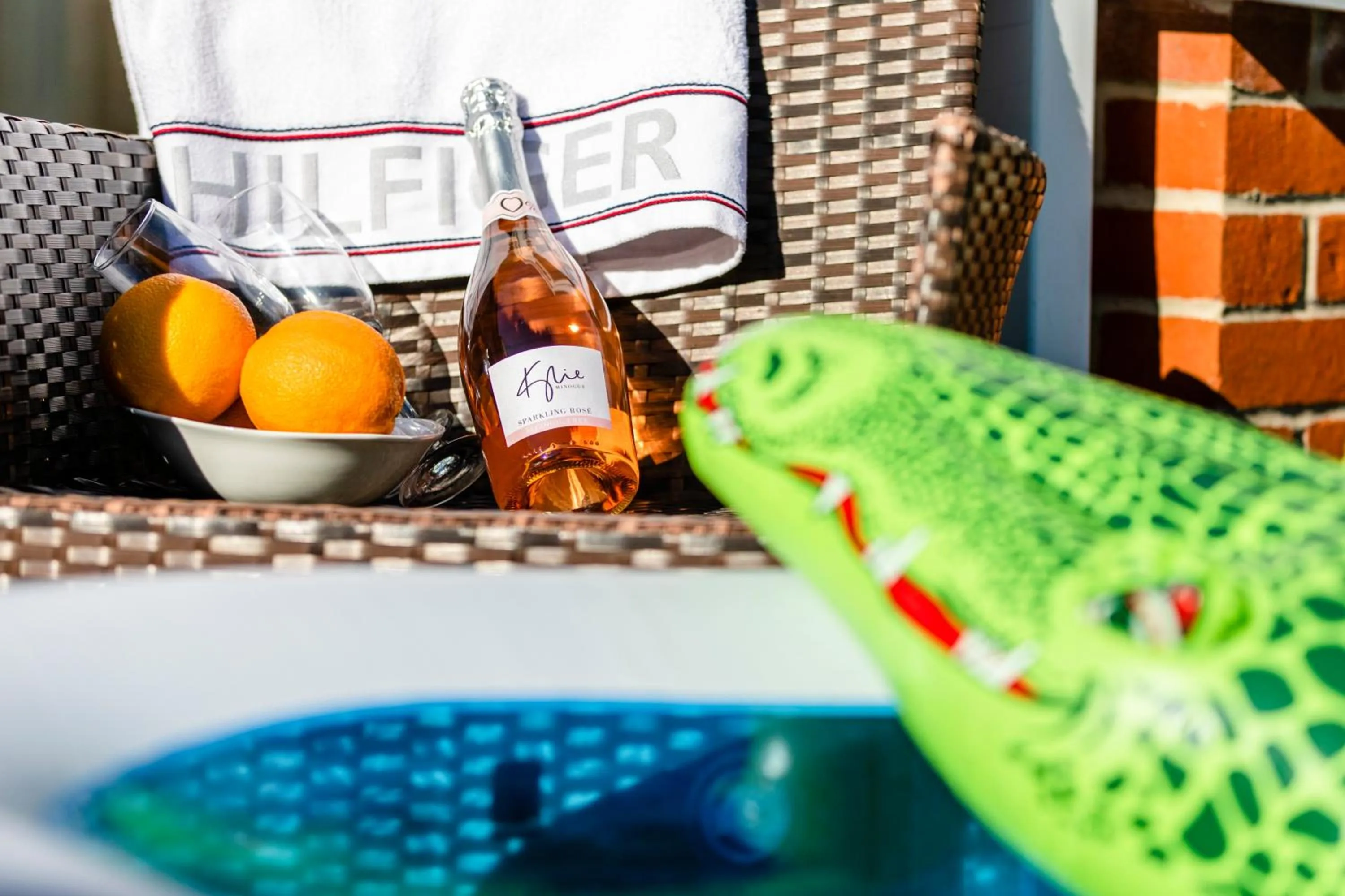 Chichester retreat house with free parking